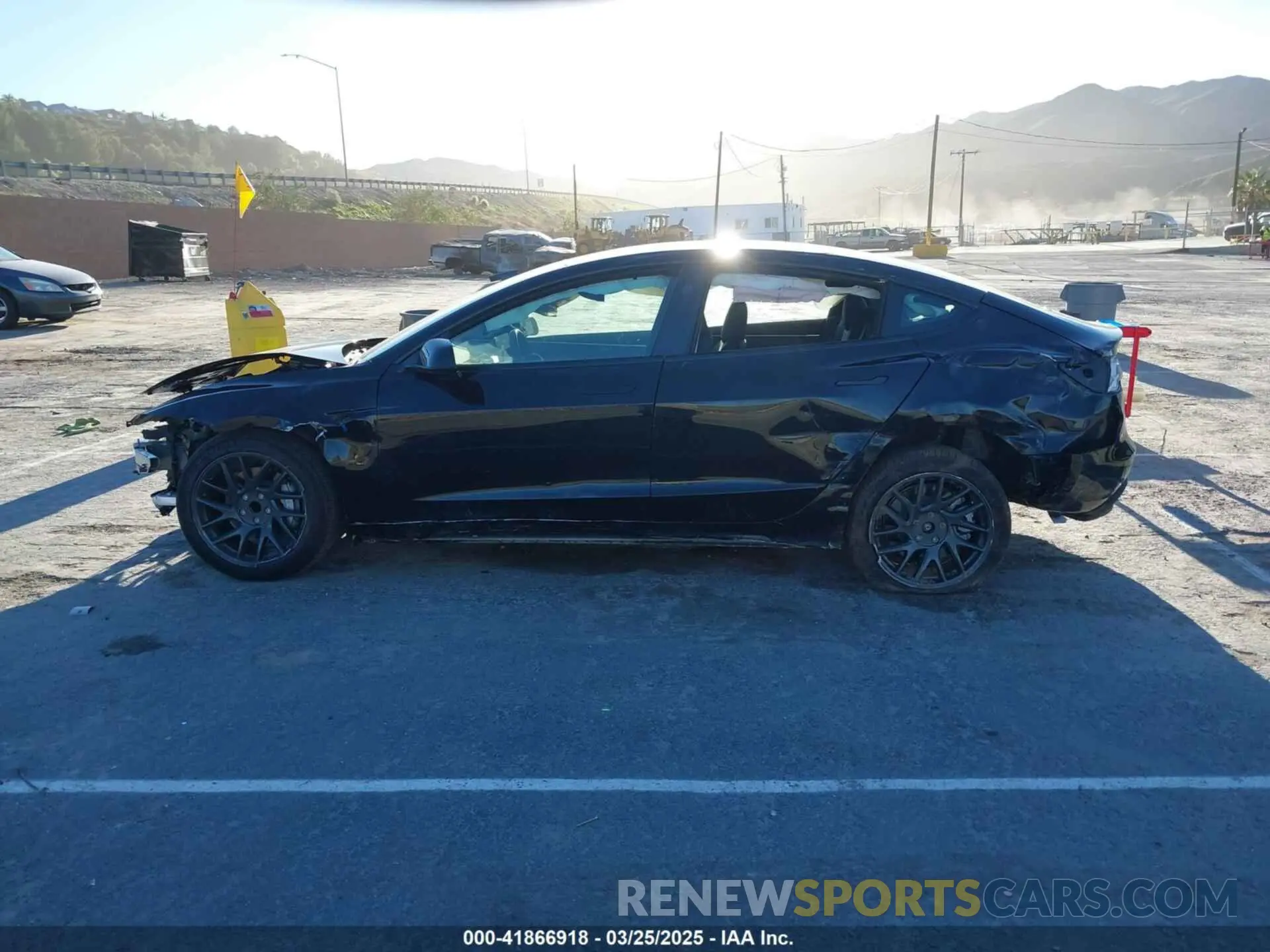13 fotografías del automóvil dañado 5YJ3E1EA0SF883396 TESLA MODEL 3 2025