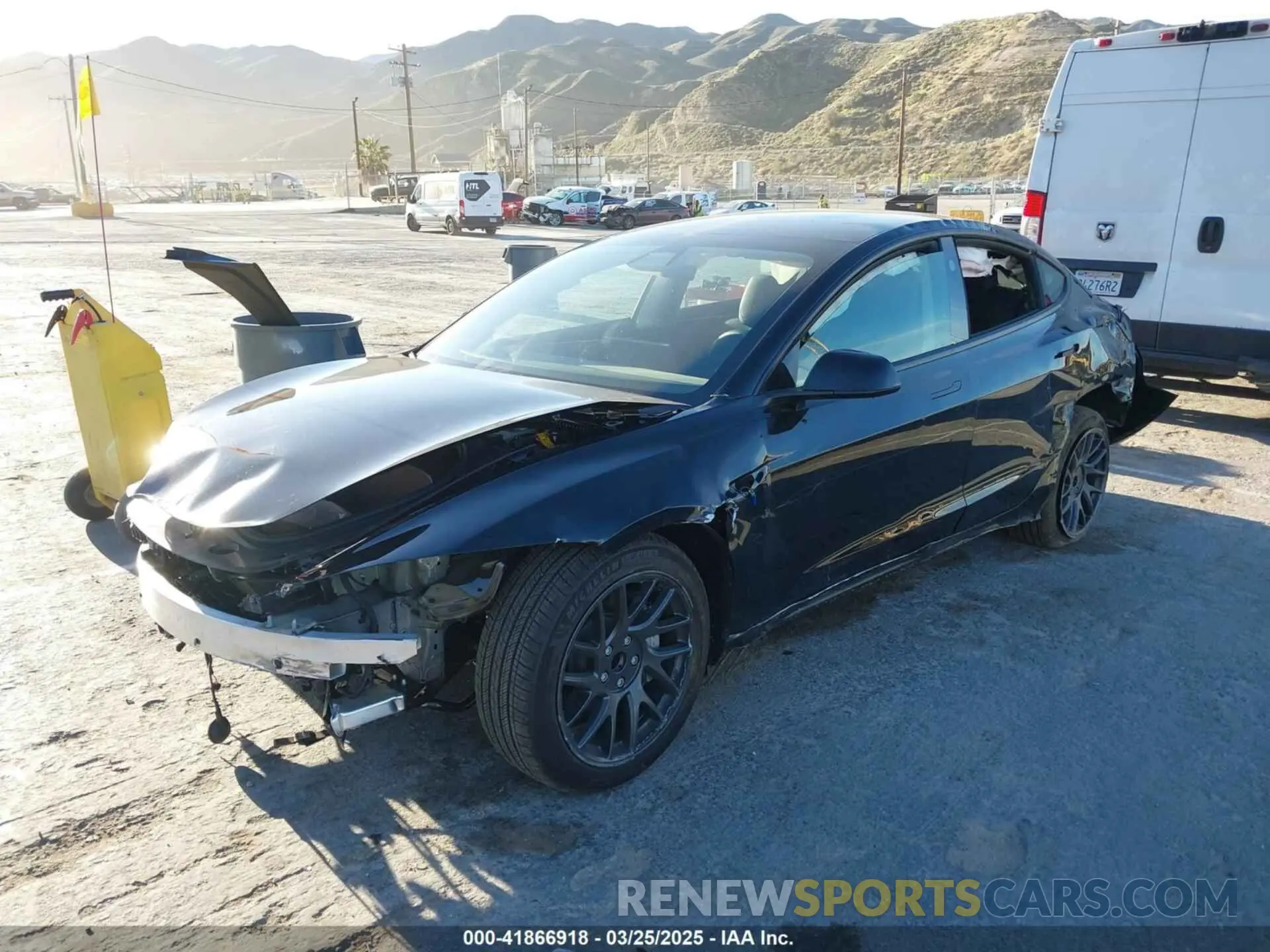 2 fotografías del automóvil dañado 5YJ3E1EA0SF883396 TESLA MODEL 3 2025