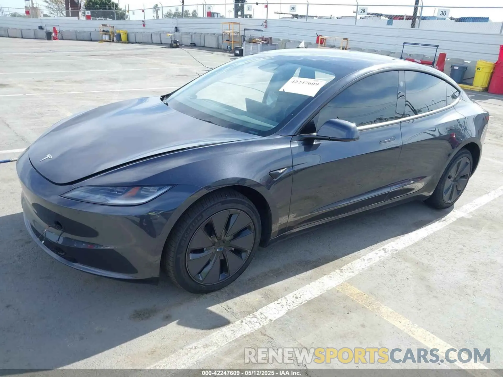 2 fotografías del automóvil dañado 5YJ3E1EA0SF915571 TESLA MODEL 3 2025