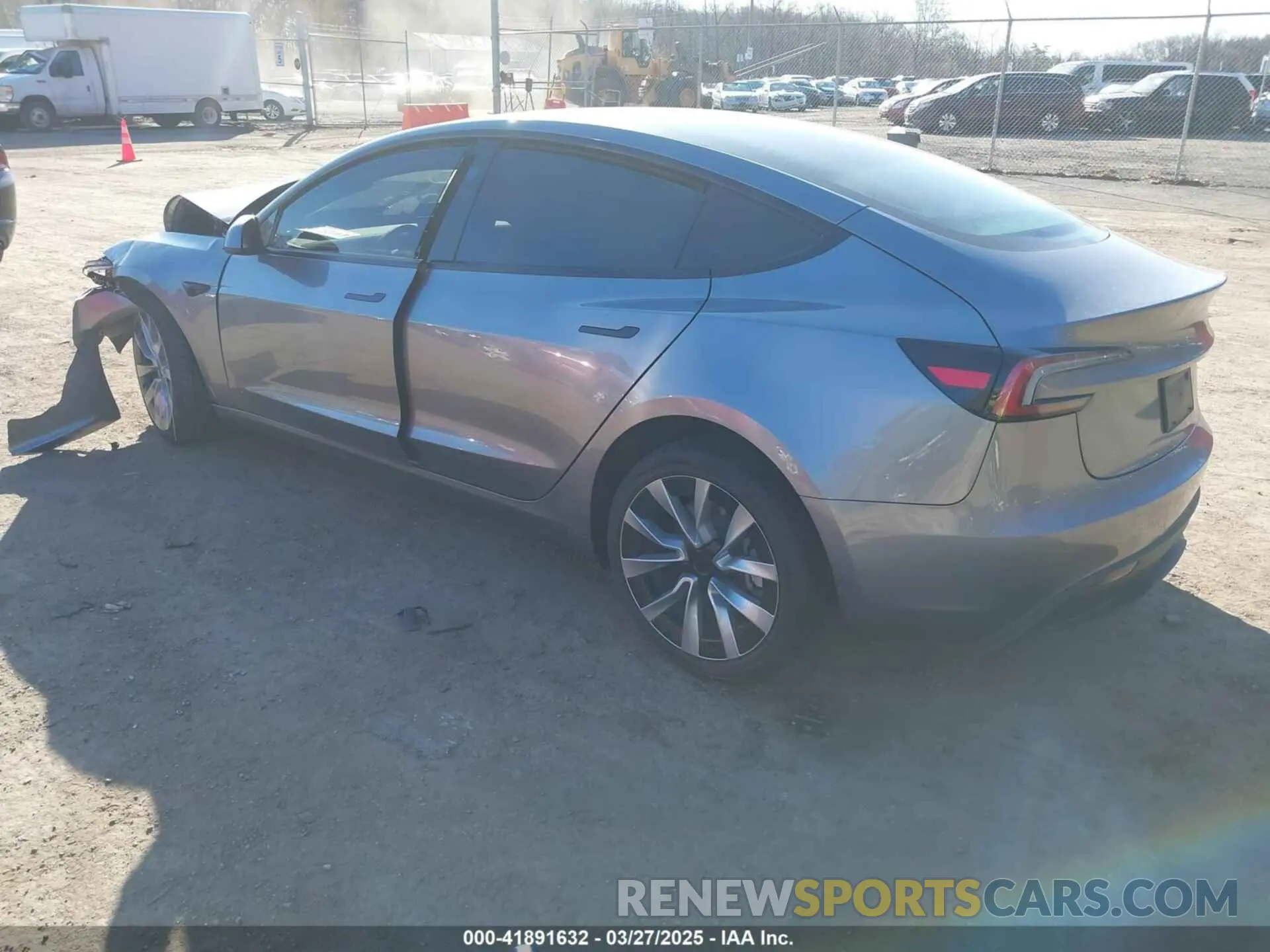 3 fotografías del automóvil dañado 5YJ3E1EA1SF877574 TESLA MODEL 3 2025