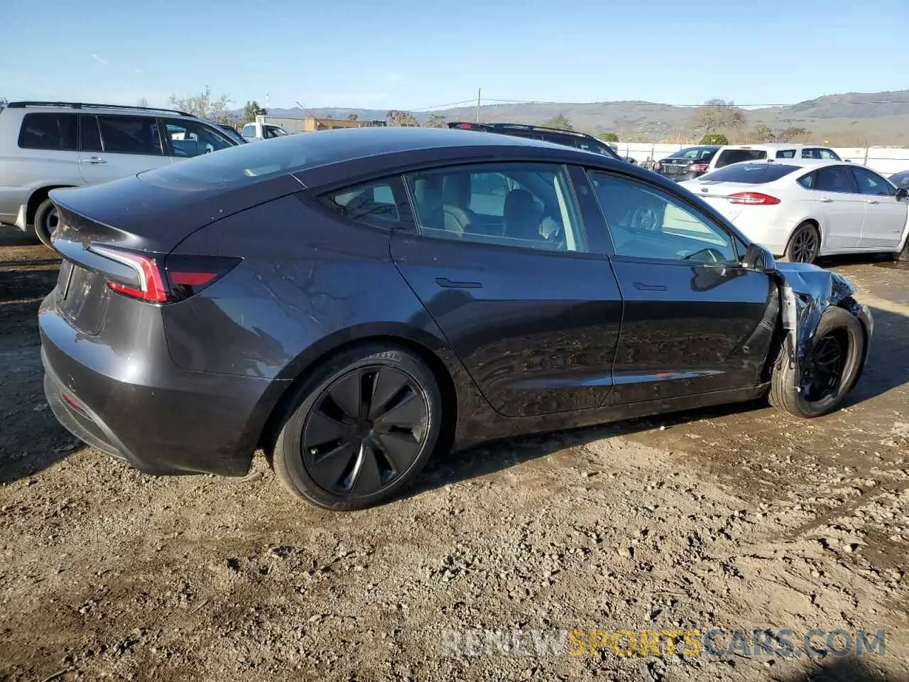 3 fotografías del automóvil dañado 5YJ3E1EA3SF919453 TESLA MODEL 3 2025