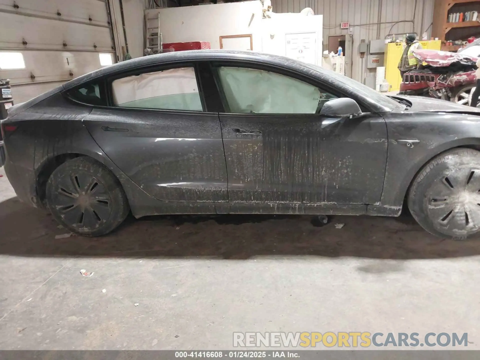 13 fotografías del automóvil dañado 5YJ3E1EA4SF913869 TESLA MODEL 3 2025