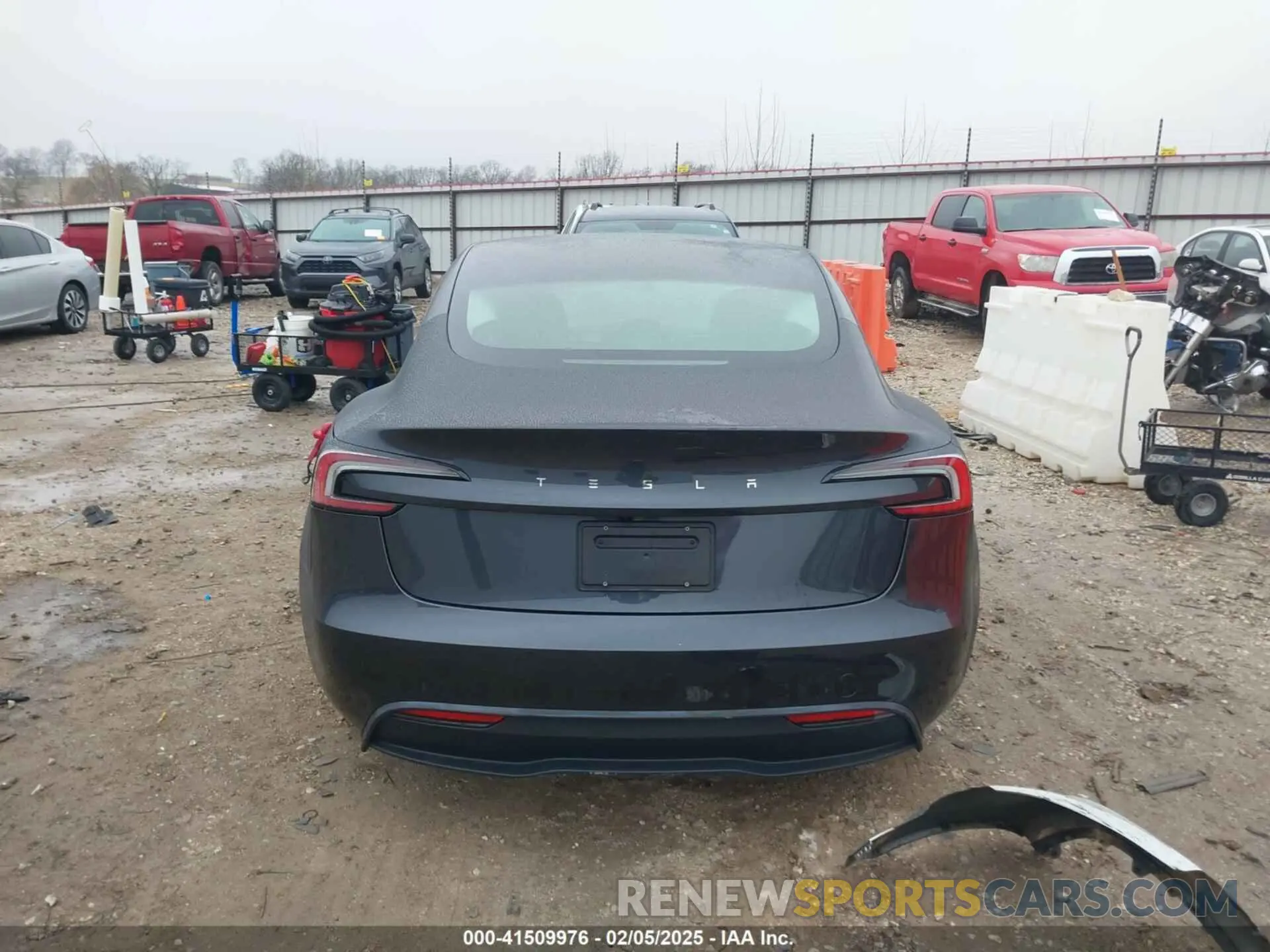 15 fotografías del automóvil dañado 5YJ3E1EA5SF911256 TESLA MODEL 3 2025