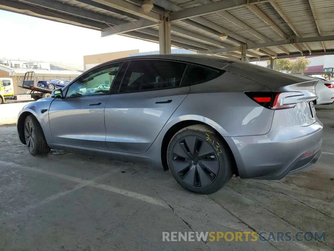 2 fotografías del automóvil dañado 5YJ3E1EA5SF920183 TESLA MODEL 3 2025