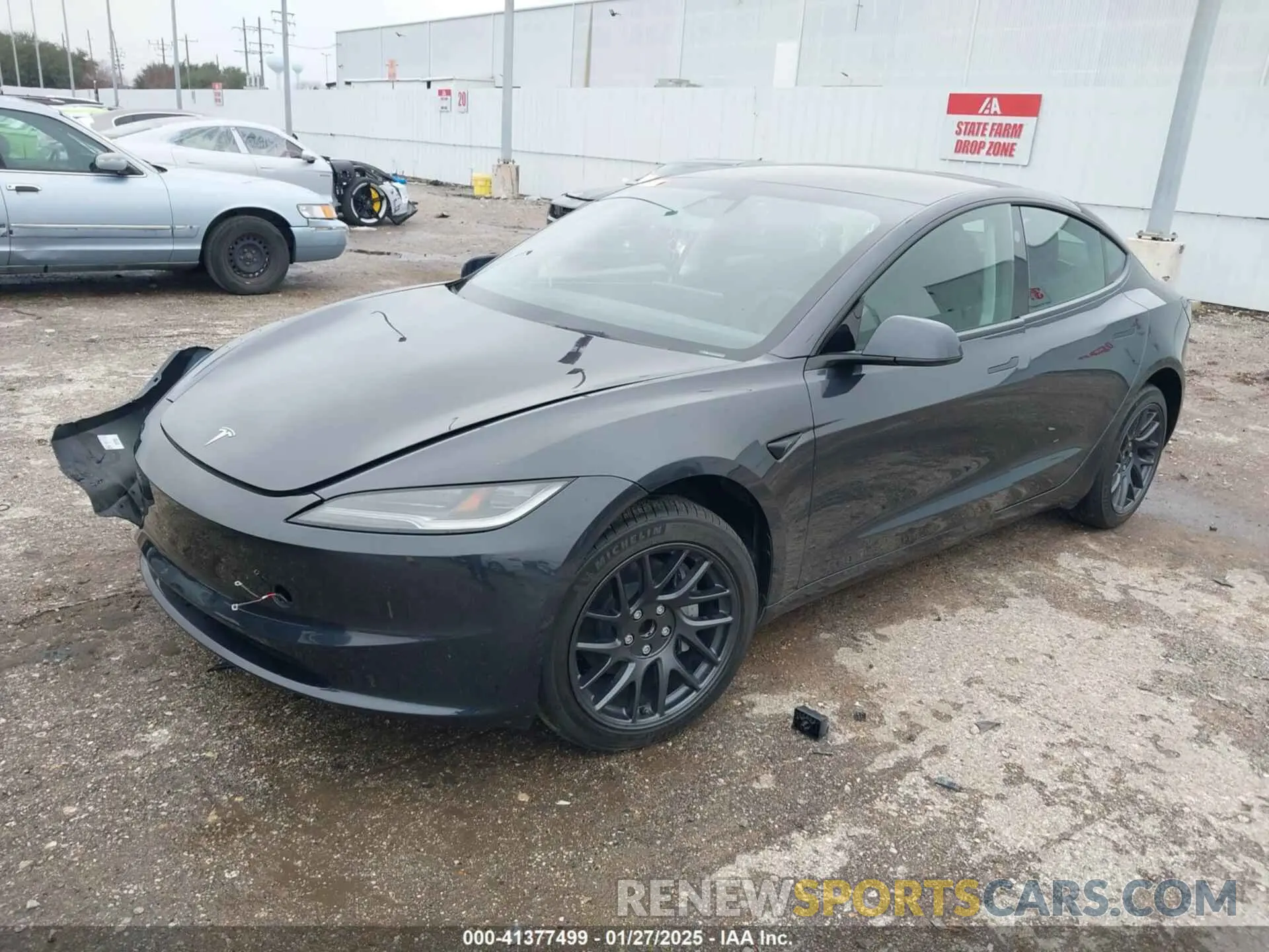 2 fotografías del automóvil dañado 5YJ3E1EA6SF885539 TESLA MODEL 3 2025