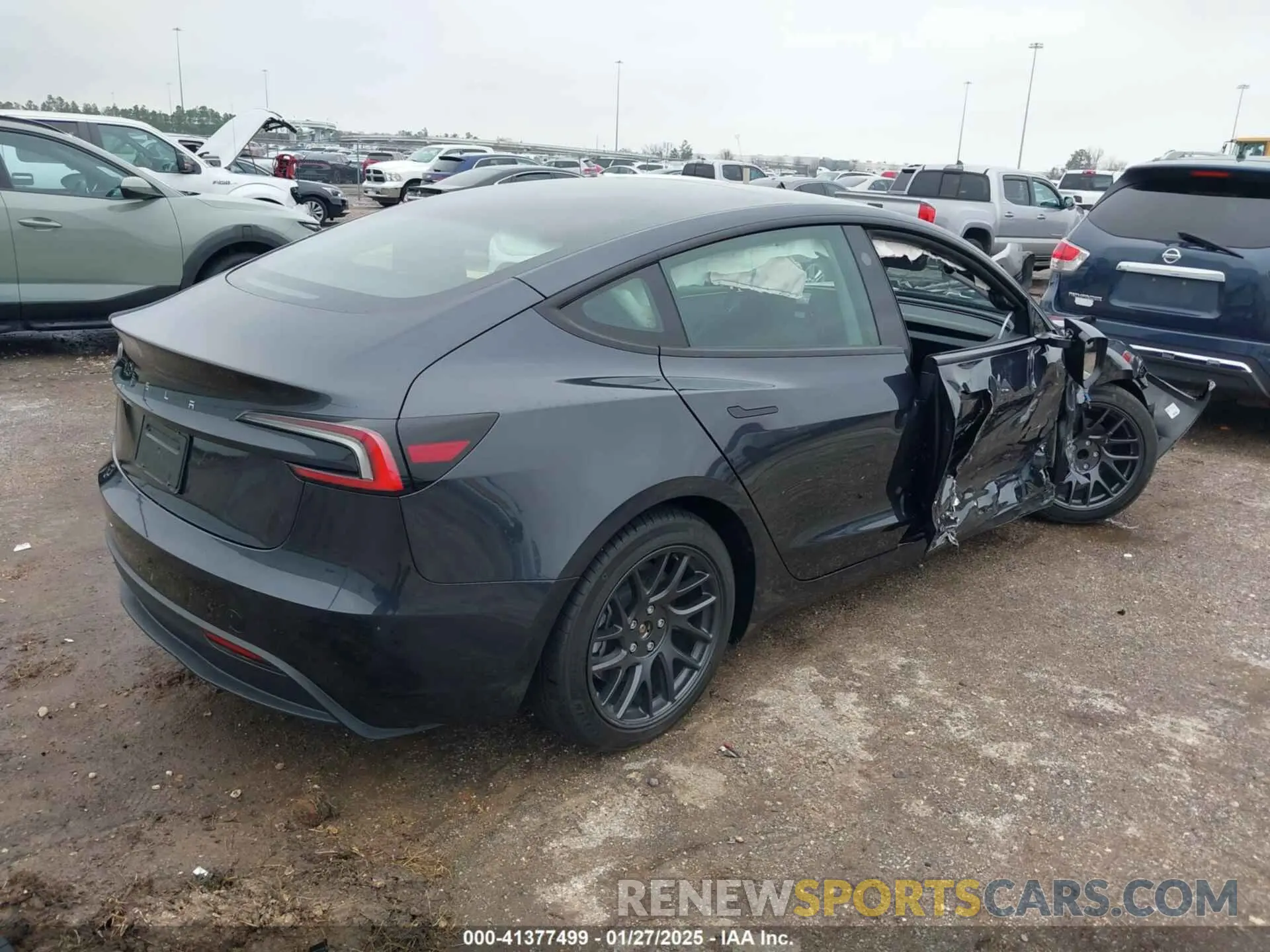 4 fotografías del automóvil dañado 5YJ3E1EA6SF885539 TESLA MODEL 3 2025