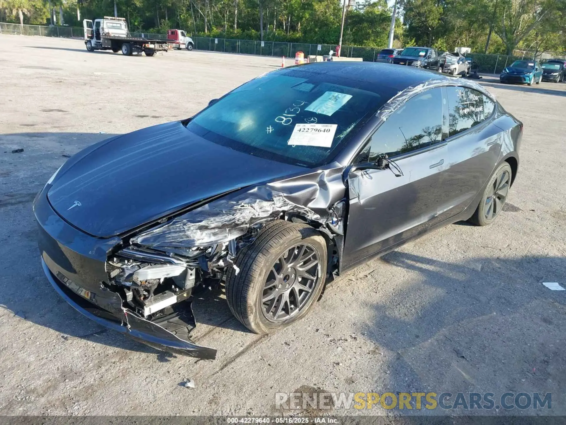 2 fotografías del automóvil dañado 5YJ3E1EA6SF888134 TESLA MODEL 3 2025