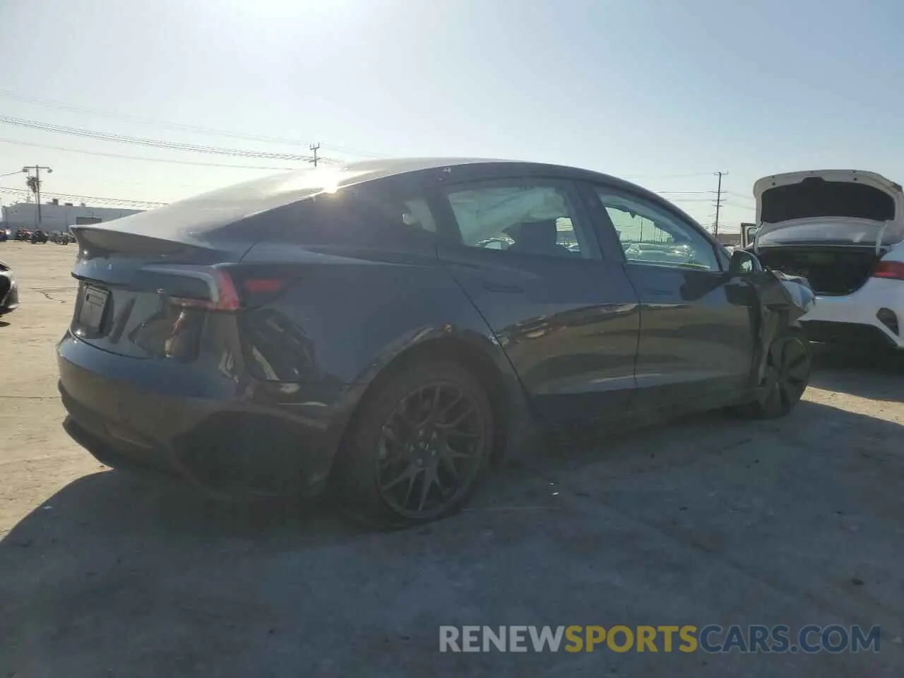 3 fotografías del automóvil dañado 5YJ3E1EA6SF895973 TESLA MODEL 3 2025