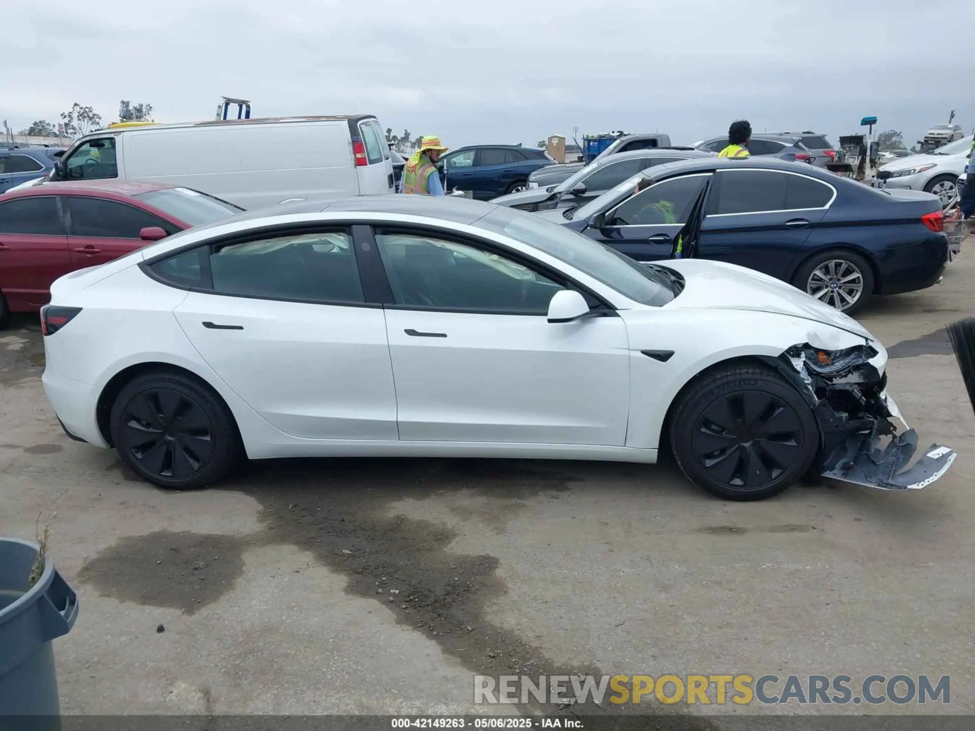 13 fotografías del automóvil dañado 5YJ3E1EA6SF988976 TESLA MODEL 3 2025