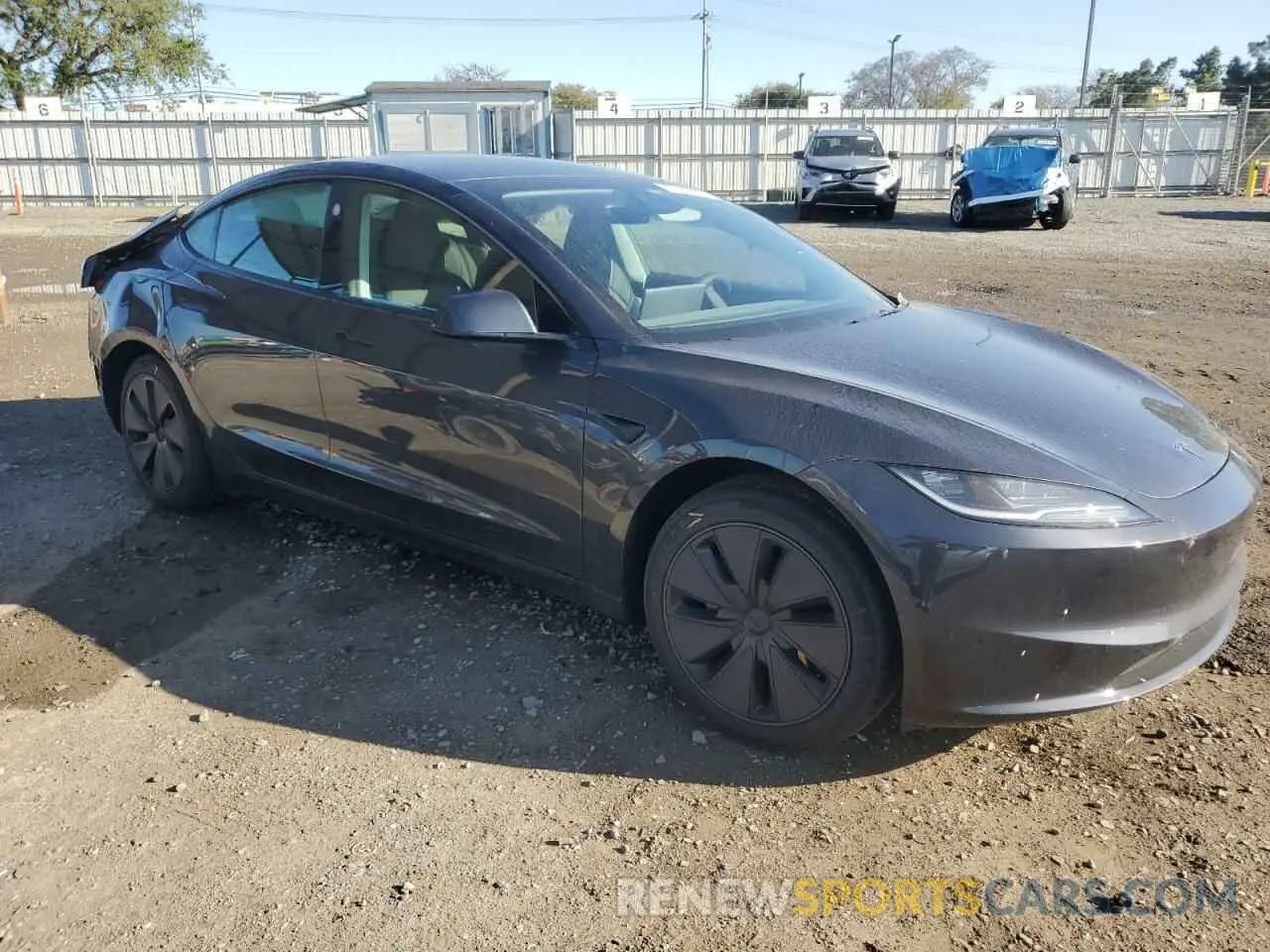 4 fotografías del automóvil dañado 5YJ3E1EA7SF890930 TESLA MODEL 3 2025
