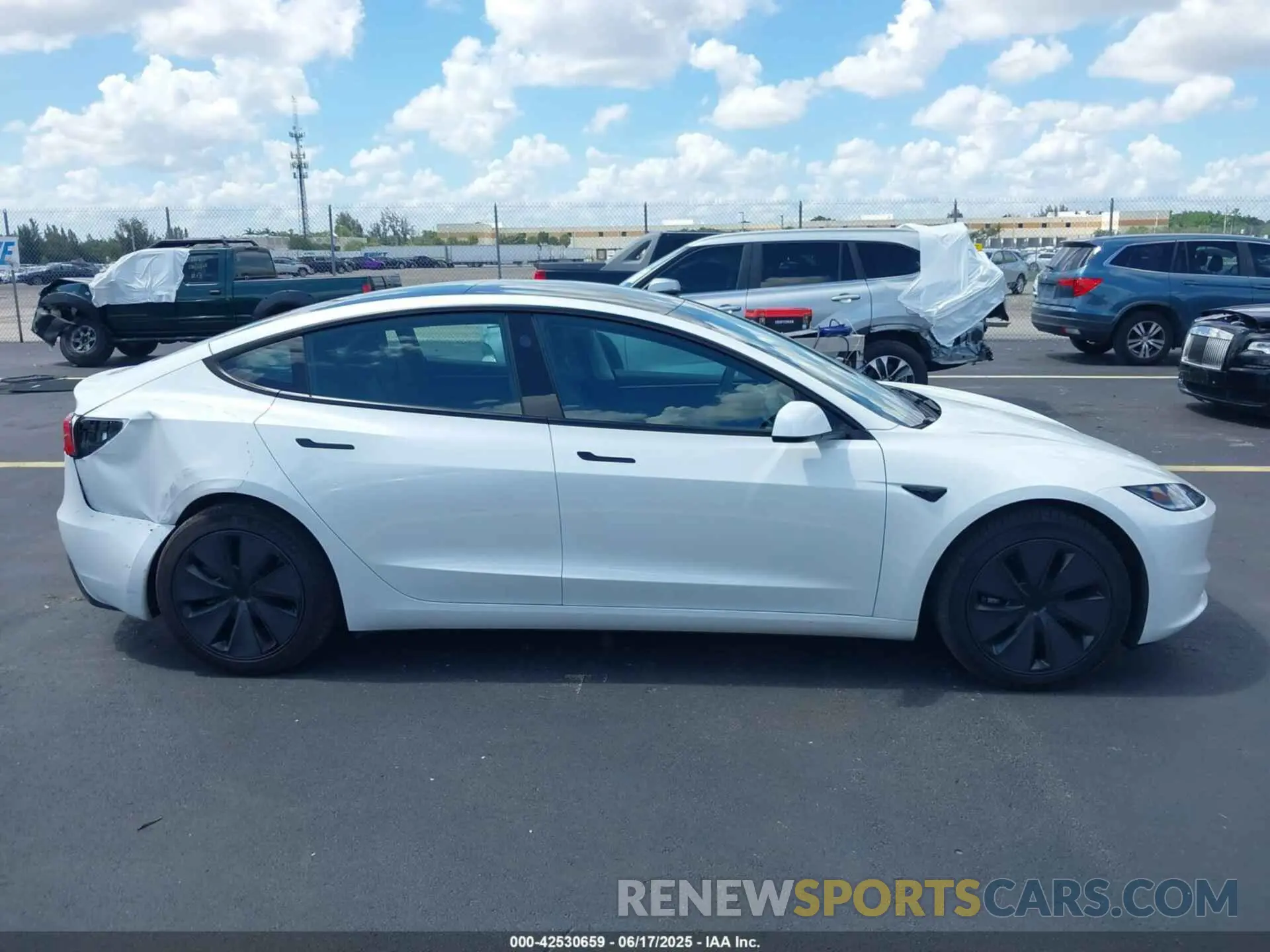 13 fotografías del automóvil dañado 5YJ3E1EA7SF897151 TESLA MODEL 3 2025
