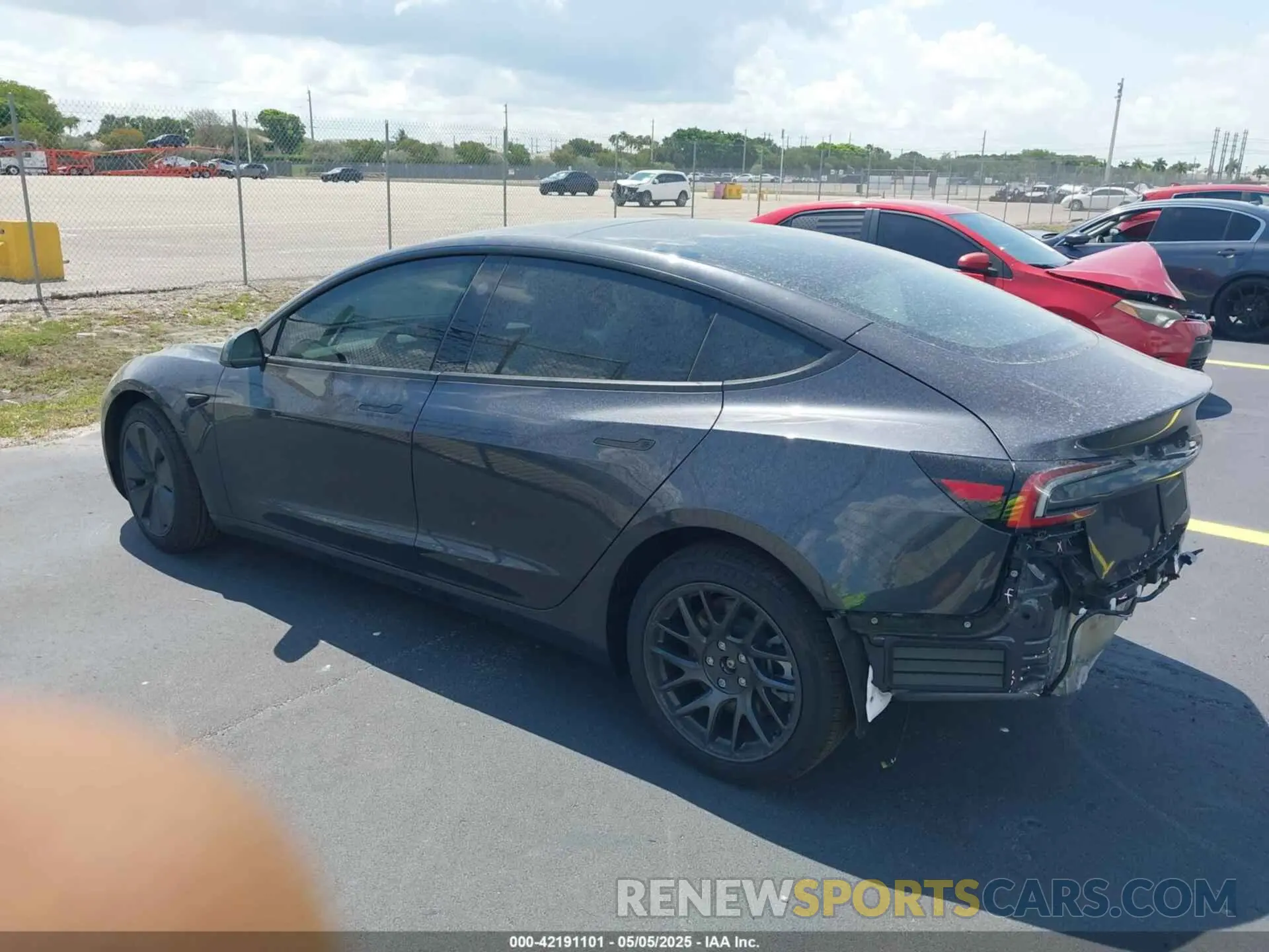 14 fotografías del automóvil dañado 5YJ3E1EA7SF940208 TESLA MODEL 3 2025