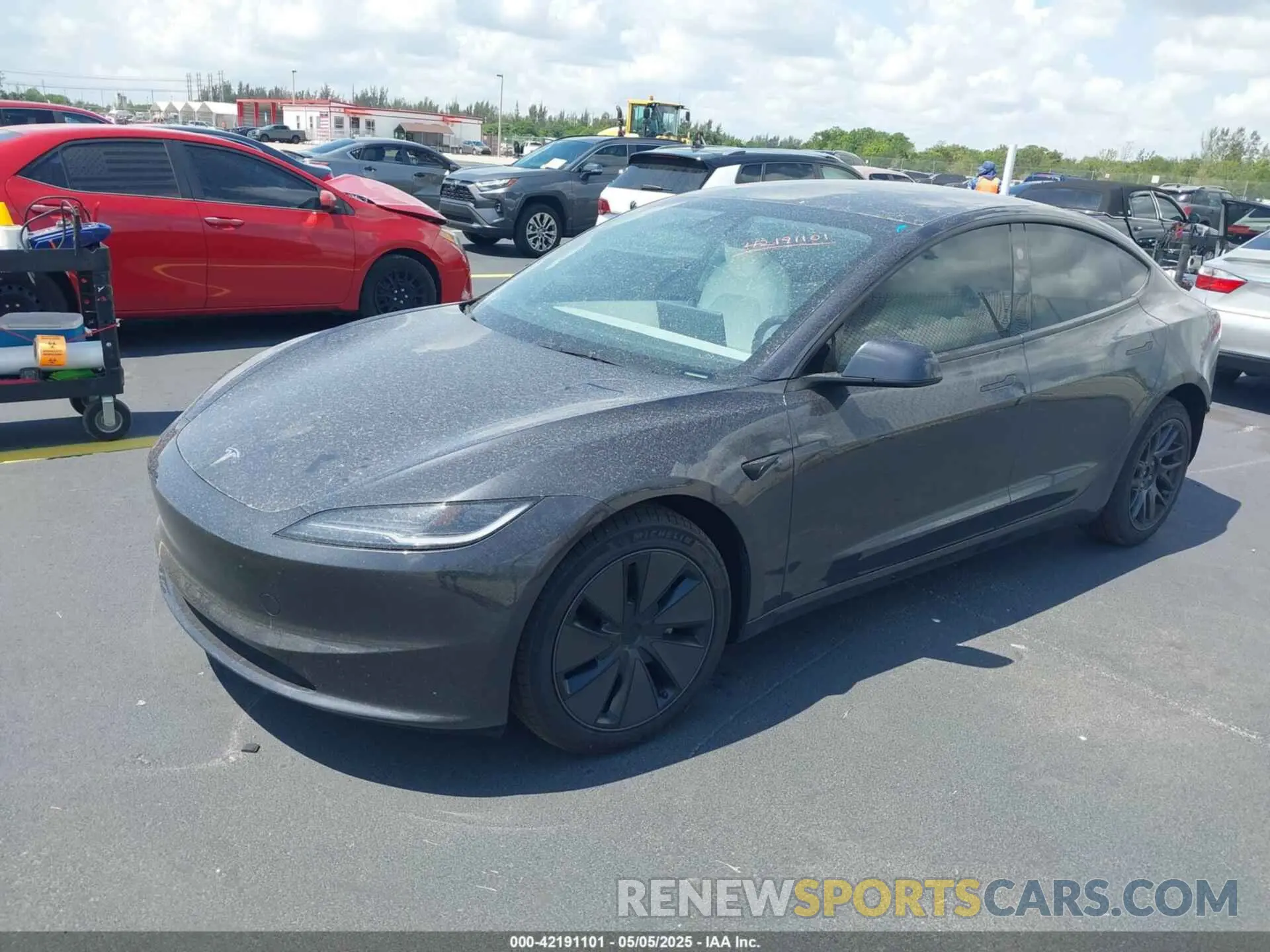 2 fotografías del automóvil dañado 5YJ3E1EA7SF940208 TESLA MODEL 3 2025