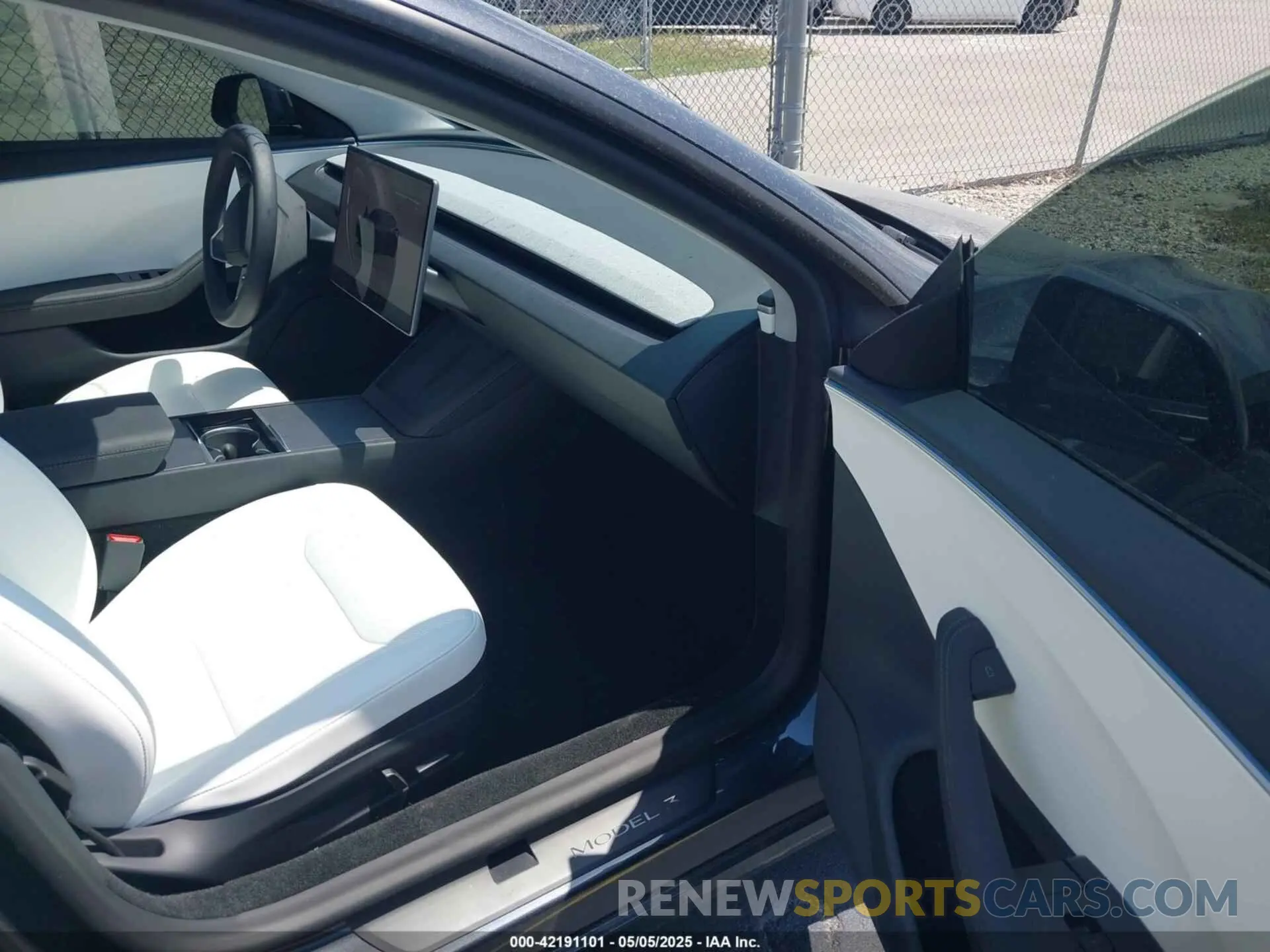 5 fotografías del automóvil dañado 5YJ3E1EA7SF940208 TESLA MODEL 3 2025