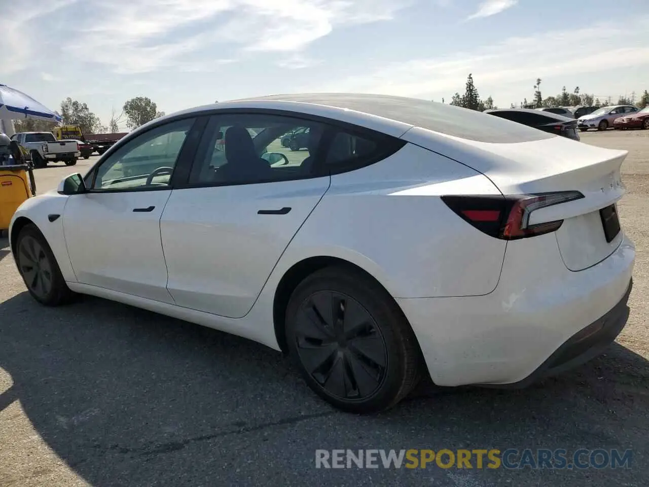 2 fotografías del automóvil dañado 5YJ3E1EA8SF884263 TESLA MODEL 3 2025