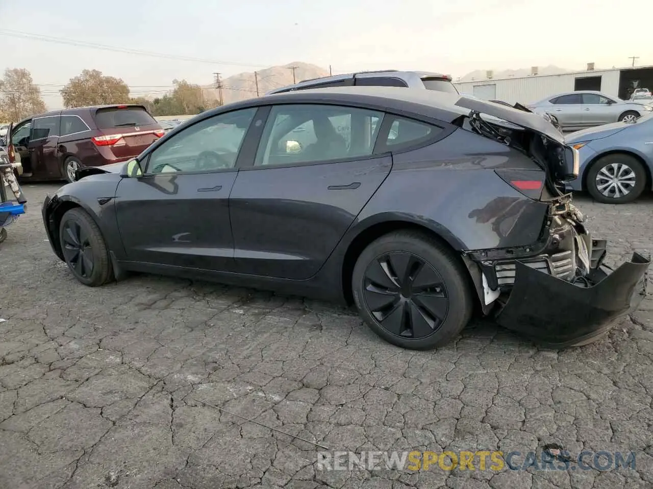 2 fotografías del automóvil dañado 5YJ3E1EA9SF878939 TESLA MODEL 3 2025