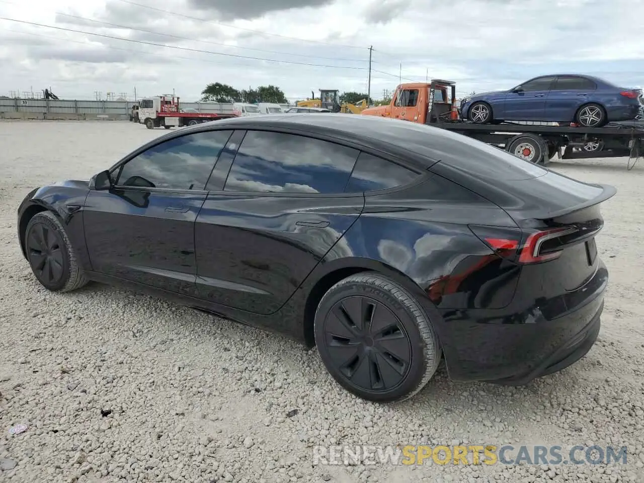 2 fotografías del automóvil dañado 5YJ3E1EA9SF904844 TESLA MODEL 3 2025