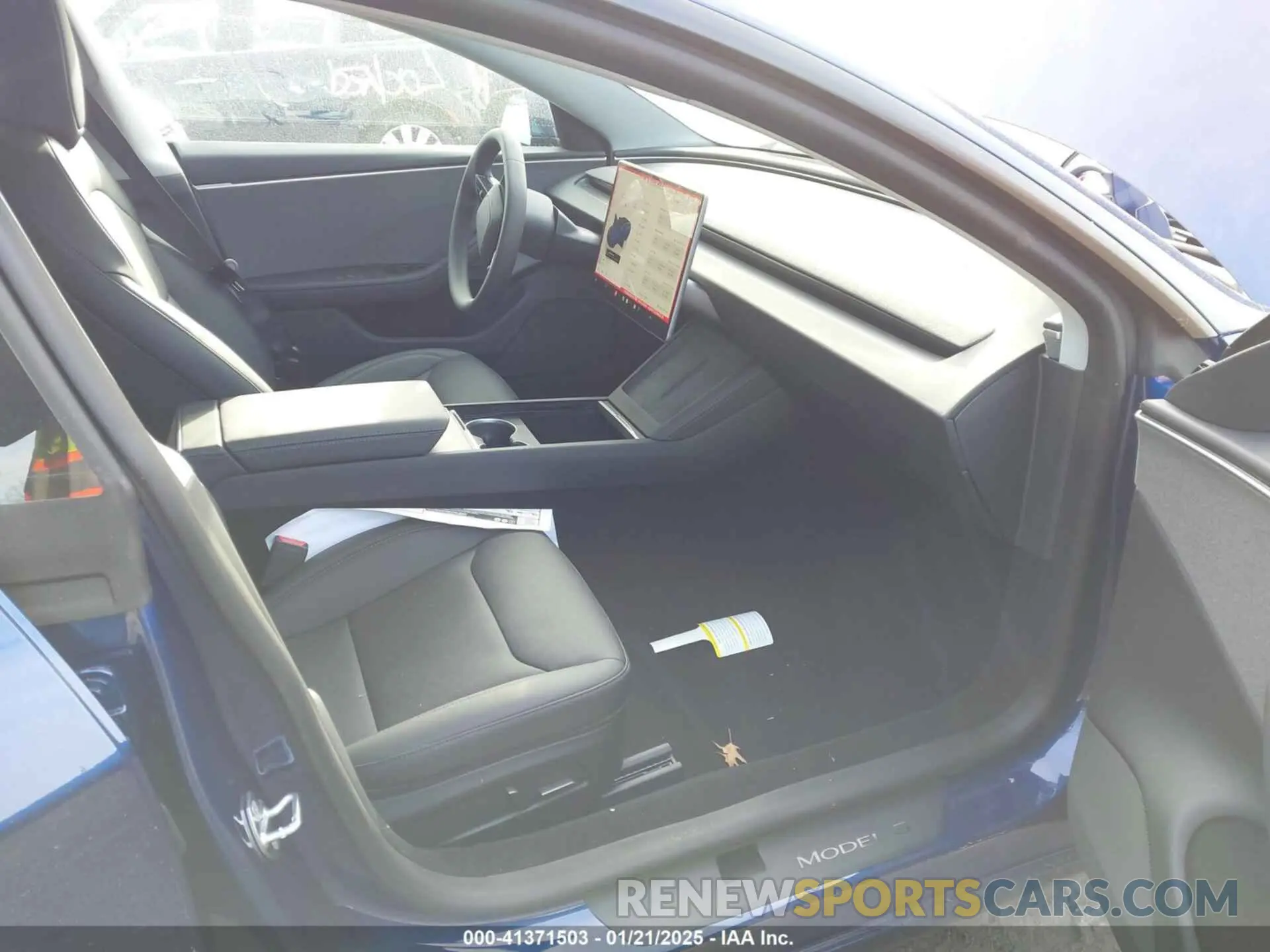 5 fotografías del automóvil dañado 5YJ3E1EAXSF887584 TESLA MODEL 3 2025