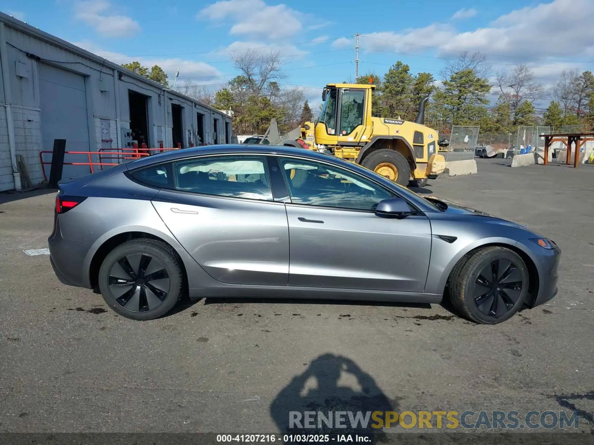 12 fotografías del automóvil dañado 5YJ3E1EAXSF904139 TESLA MODEL 3 2025