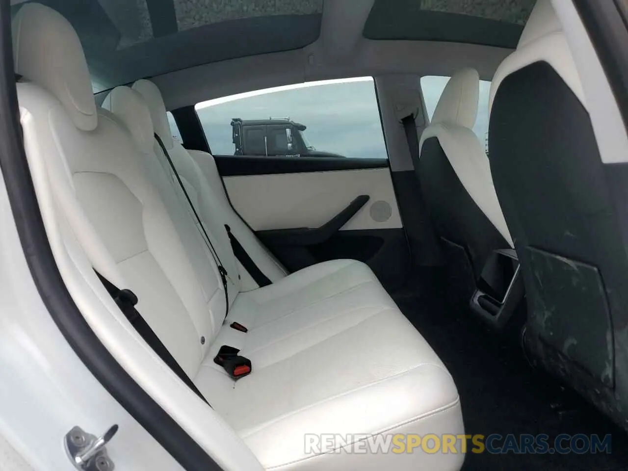 10 fotografías del automóvil dañado 5YJ3E1EAXSF923564 TESLA MODEL 3 2025