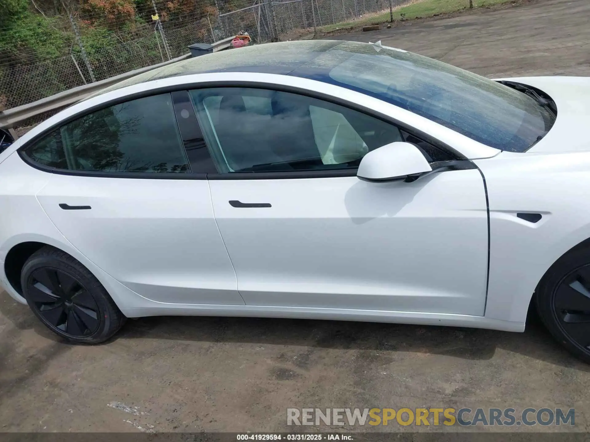 13 fotografías del automóvil dañado 5YJ3E1EAXSF929042 TESLA MODEL 3 2025