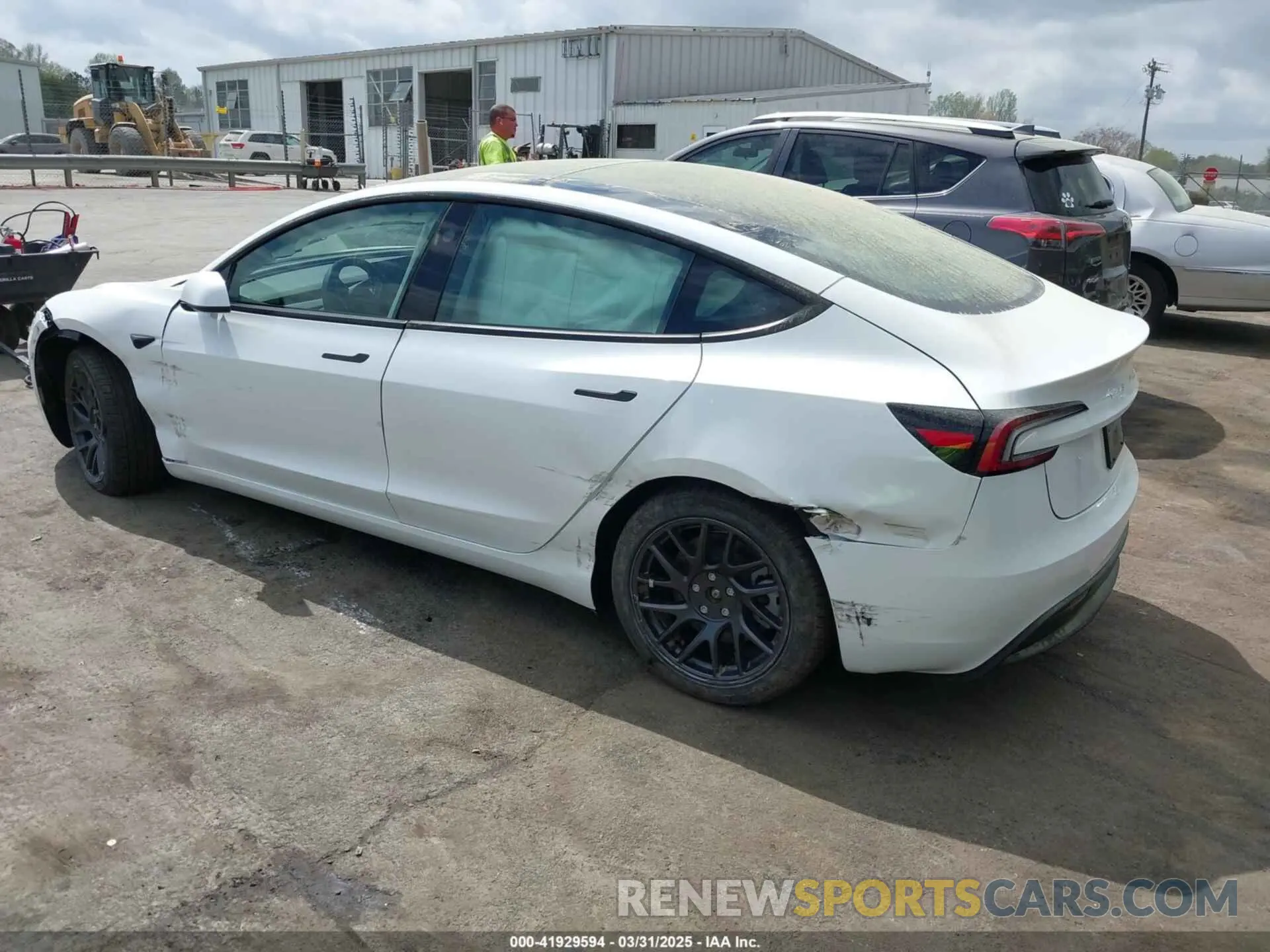 3 fotografías del automóvil dañado 5YJ3E1EAXSF929042 TESLA MODEL 3 2025
