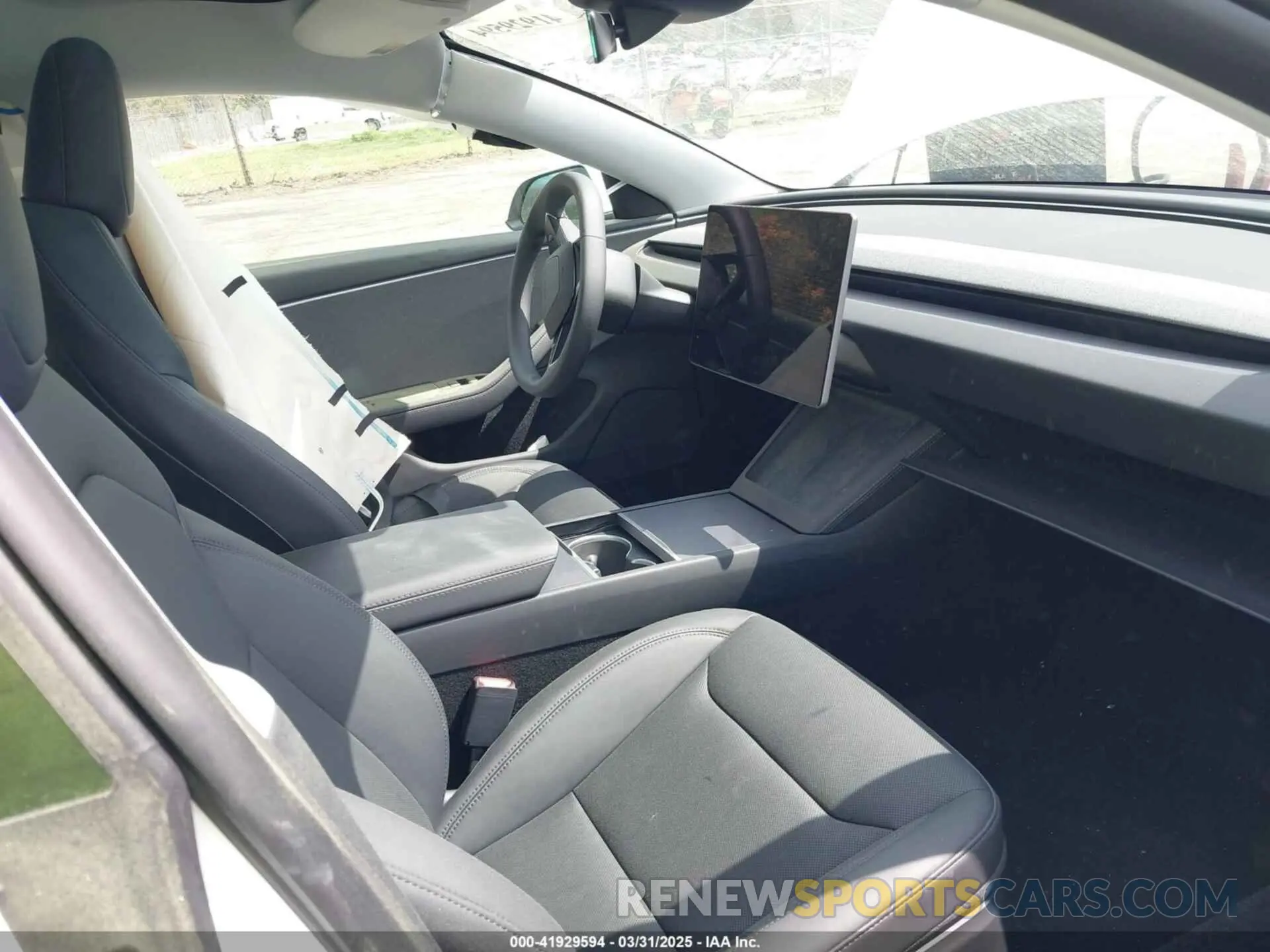 5 fotografías del automóvil dañado 5YJ3E1EAXSF929042 TESLA MODEL 3 2025