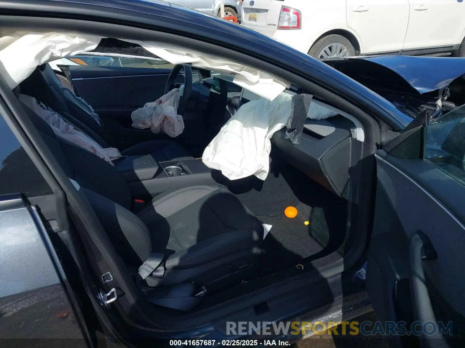 5 fotografías del automóvil dañado 5YJ3E1EAXSF932832 TESLA MODEL 3 2025