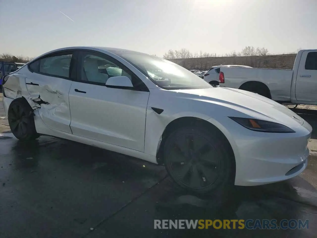 4 fotografías del automóvil dañado 5YJ3E1EAXSF935004 TESLA MODEL 3 2025