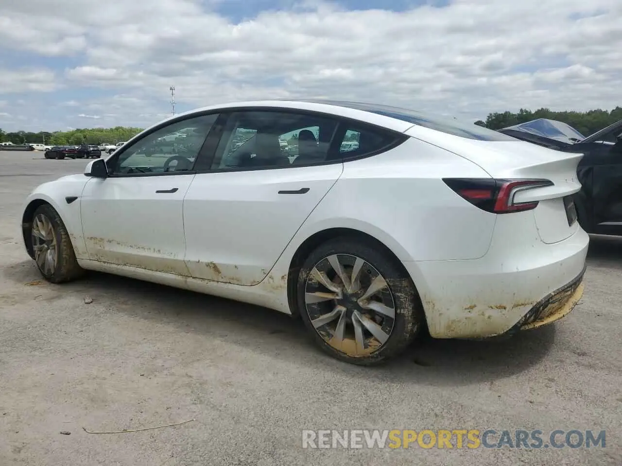 2 fotografías del automóvil dañado 5YJ3E1EAXSF971341 TESLA MODEL 3 2025