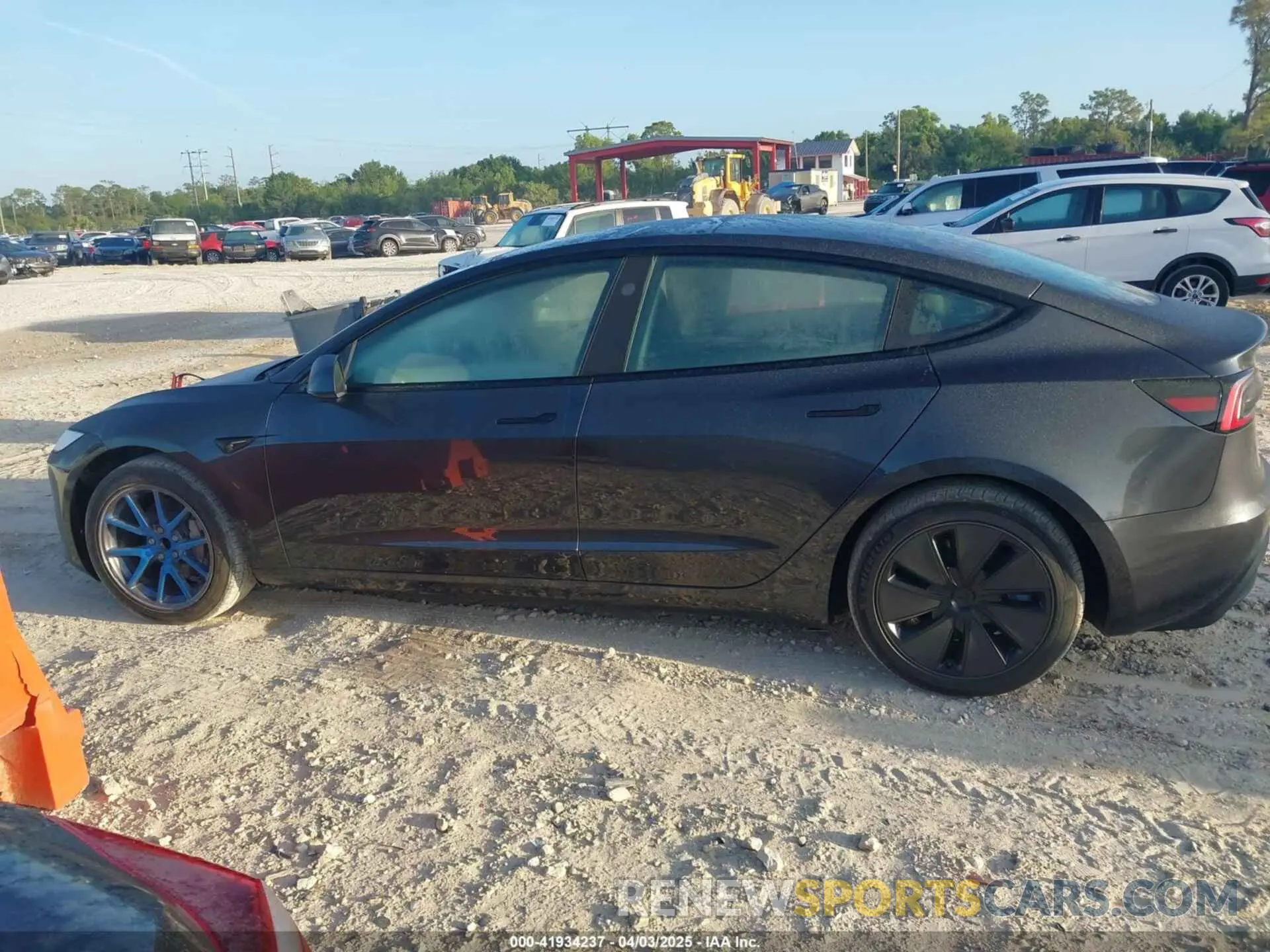 14 fotografías del automóvil dañado 5YJ3E1EAXSF974949 TESLA MODEL 3 2025