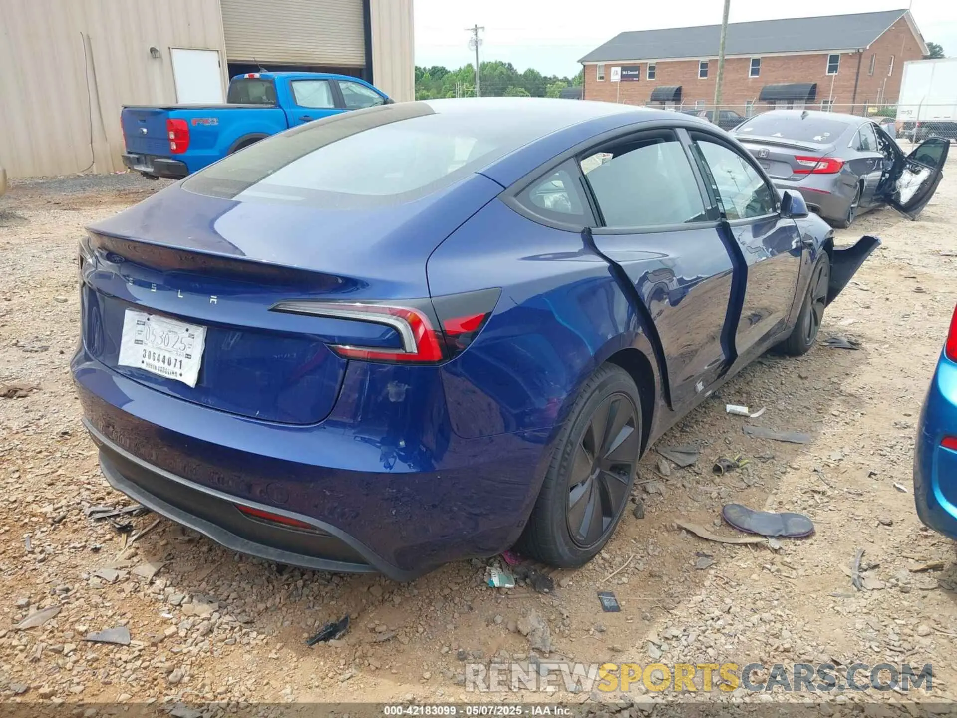 4 fotografías del automóvil dañado 5YJ3E1EAXSF976457 TESLA MODEL 3 2025