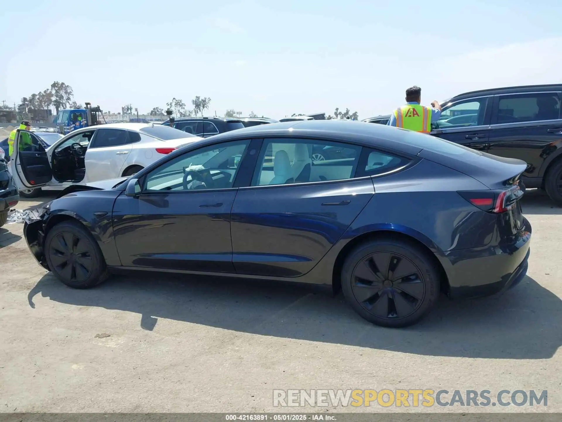 14 fotografías del automóvil dañado 5YJ3E1EAXSF983053 TESLA MODEL 3 2025