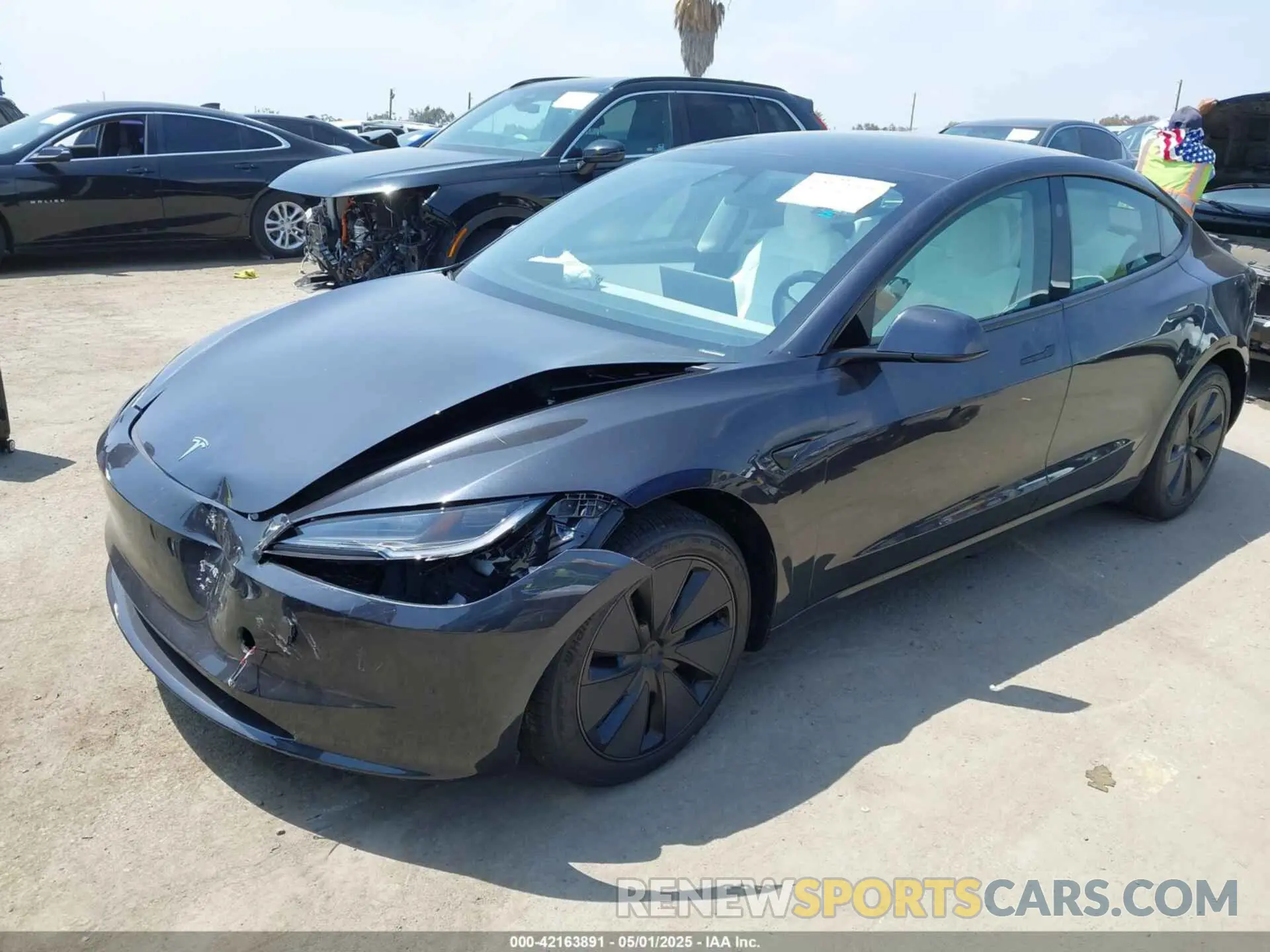 2 fotografías del automóvil dañado 5YJ3E1EAXSF983053 TESLA MODEL 3 2025