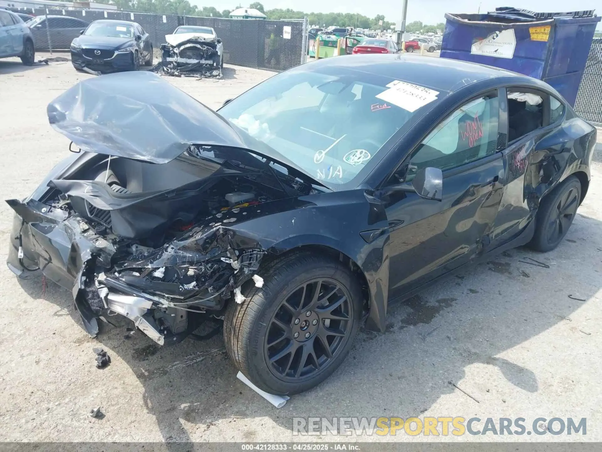 2 fotografías del automóvil dañado 5YJ3E1EB0SF919659 TESLA MODEL 3 2025