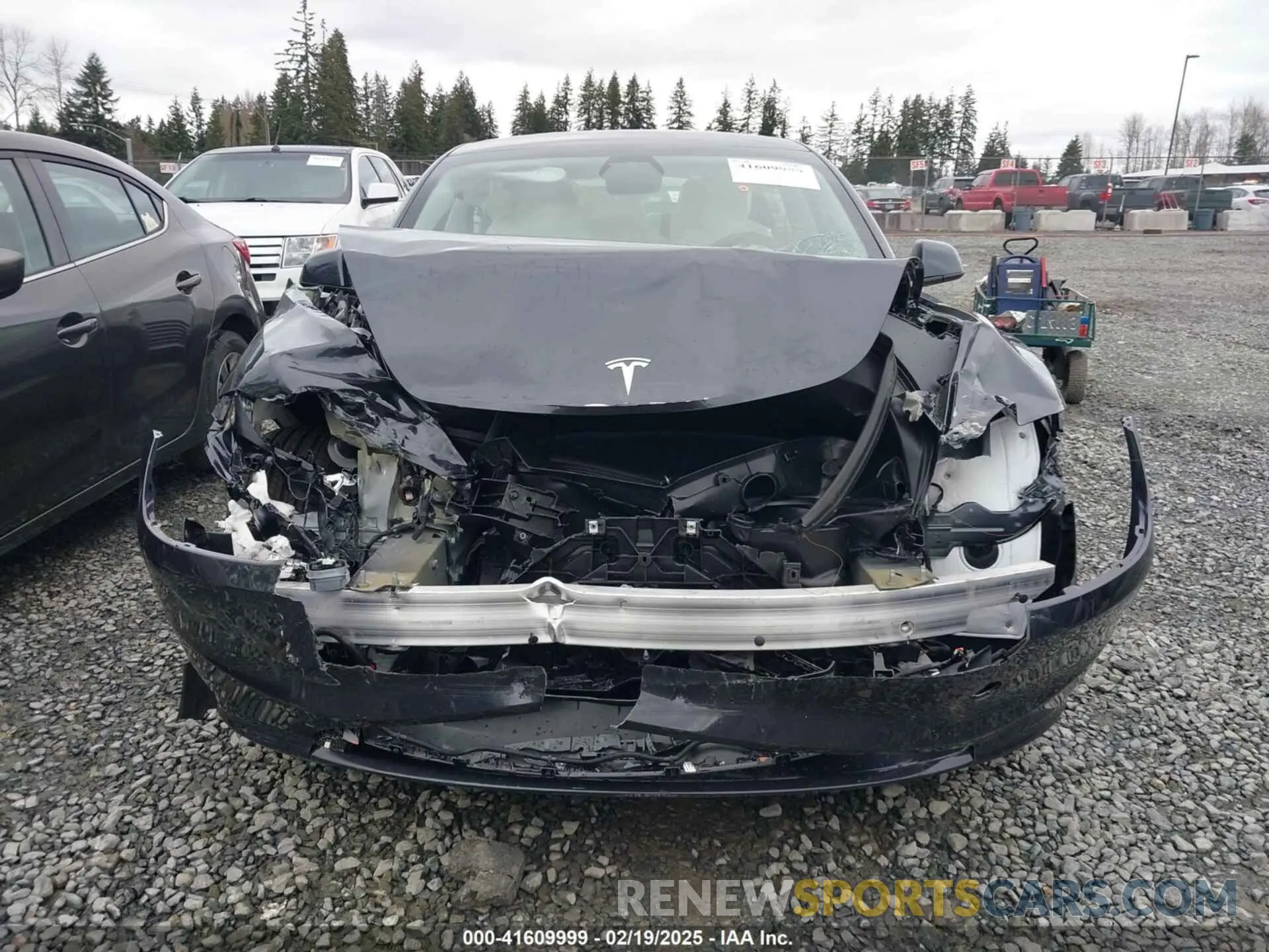 13 fotografías del automóvil dañado 5YJ3E1EB2SF921588 TESLA MODEL 3 2025