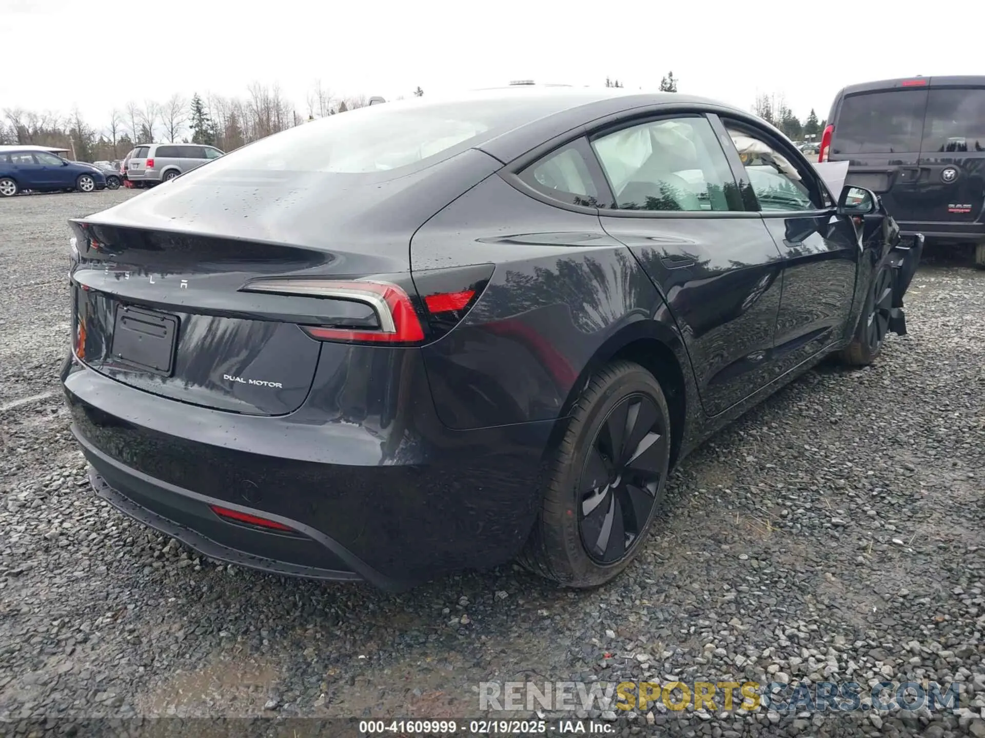 4 fotografías del automóvil dañado 5YJ3E1EB2SF921588 TESLA MODEL 3 2025