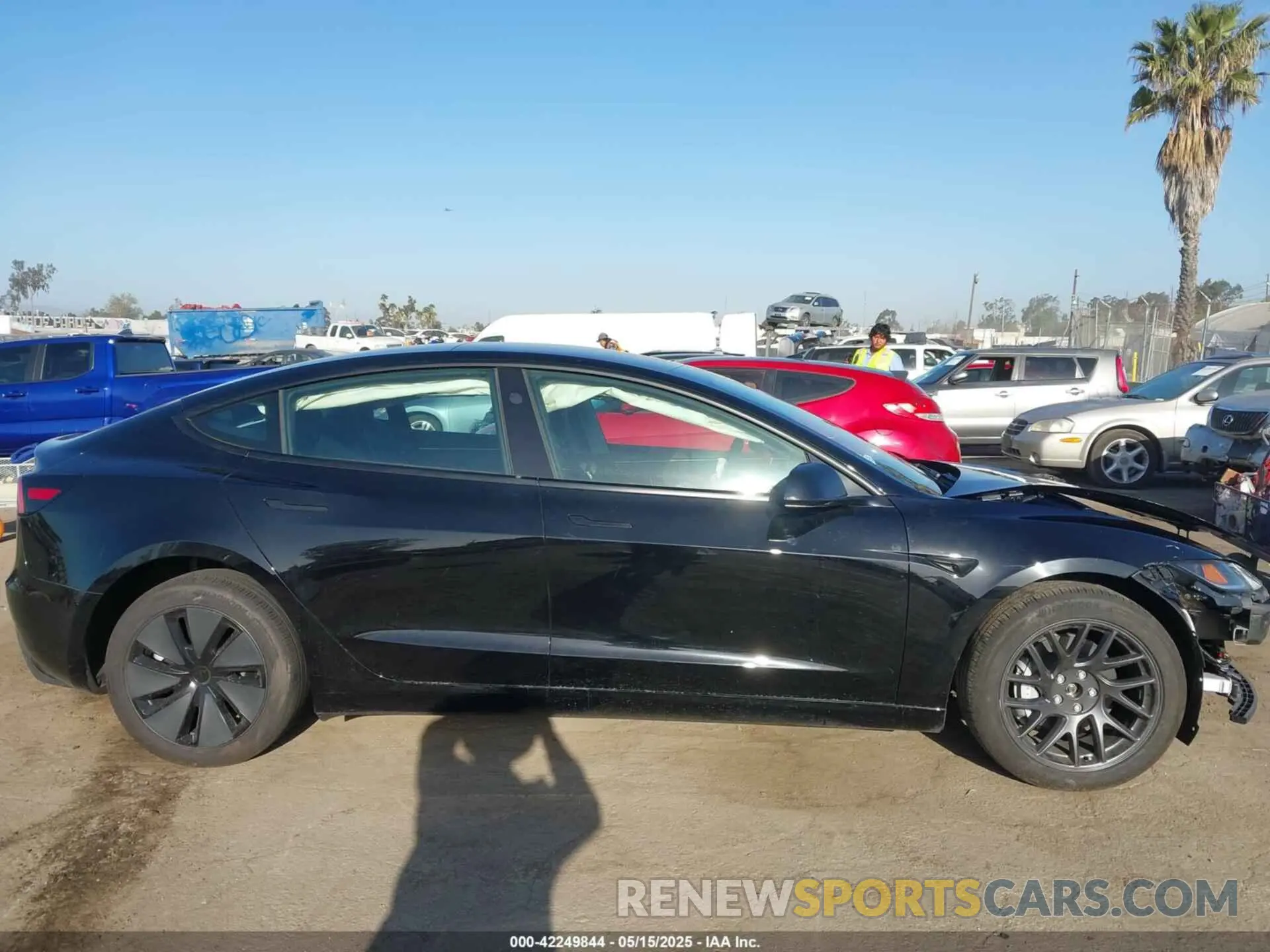 14 fotografías del automóvil dañado 5YJ3E1EB3SF926394 TESLA MODEL 3 2025