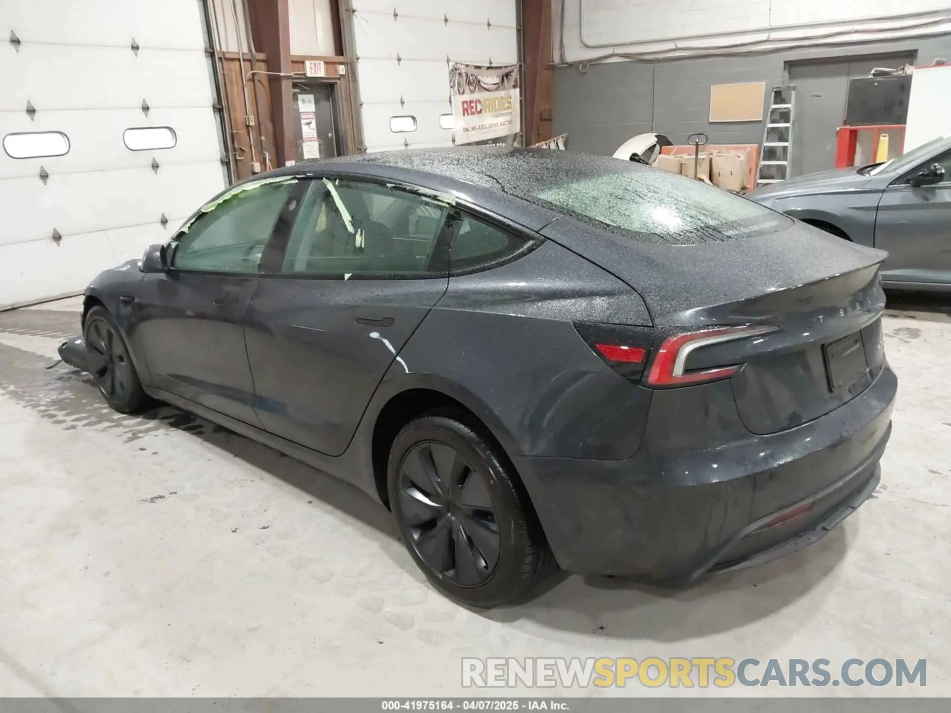3 fotografías del automóvil dañado 5YJ3E1EB4SF913766 TESLA MODEL 3 2025