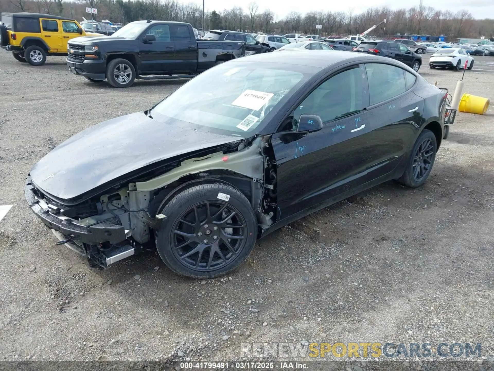2 fotografías del automóvil dañado 5YJ3E1EB4SF938120 TESLA MODEL 3 2025
