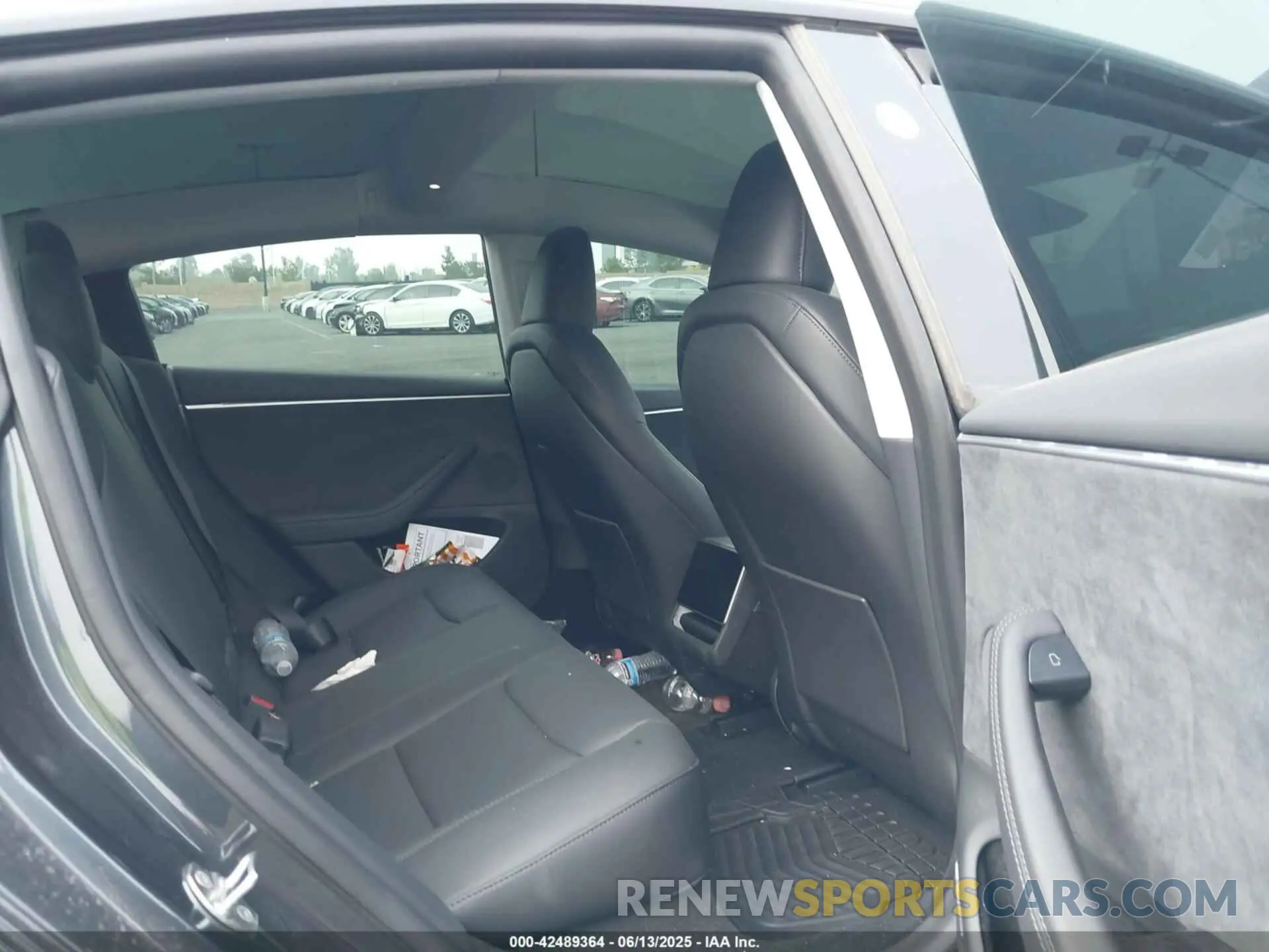 8 fotografías del automóvil dañado 5YJ3E1EB5SF881992 TESLA MODEL 3 2025
