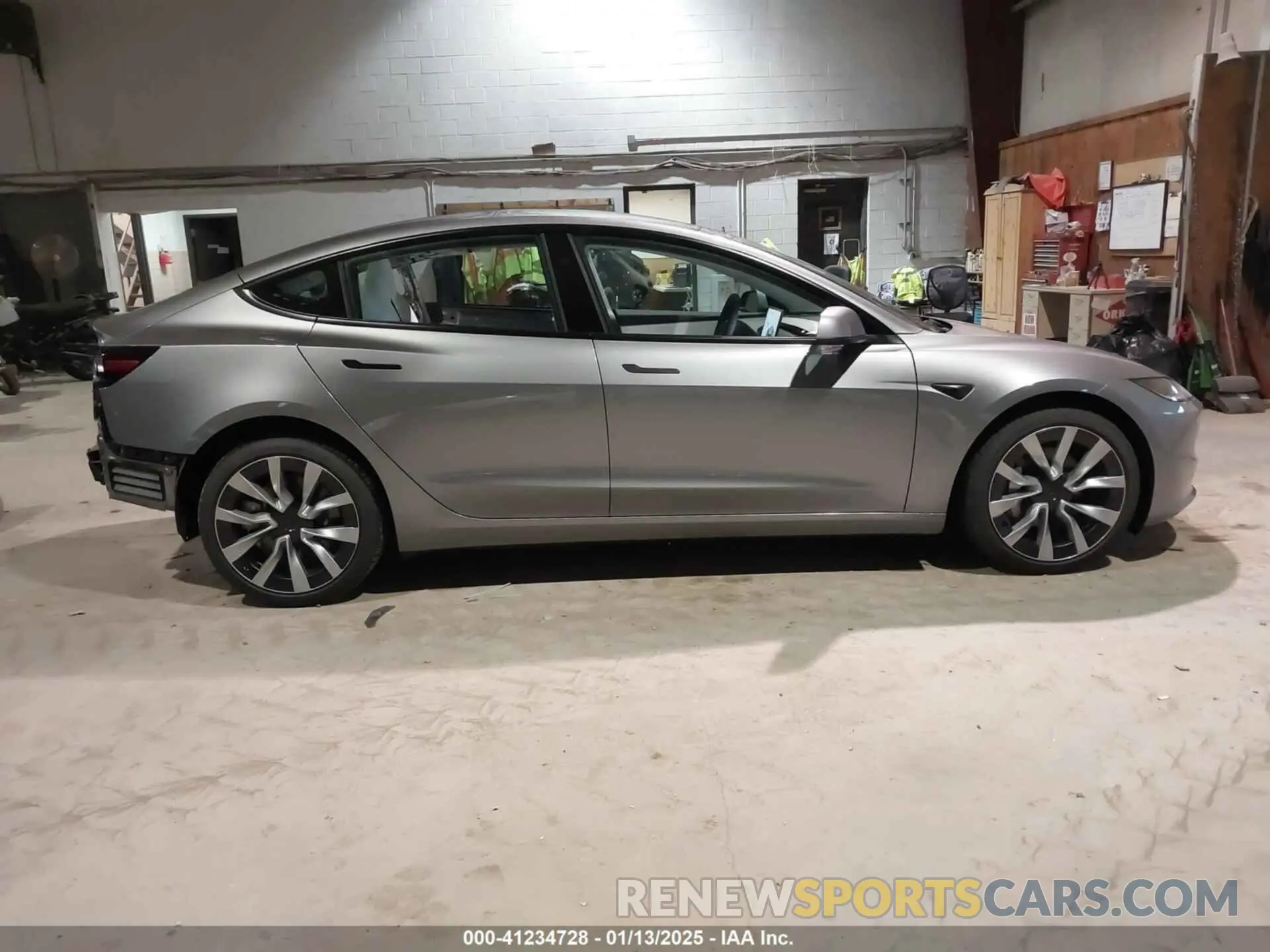 12 fotografías del automóvil dañado 5YJ3E1EB5SF883600 TESLA MODEL 3 2025