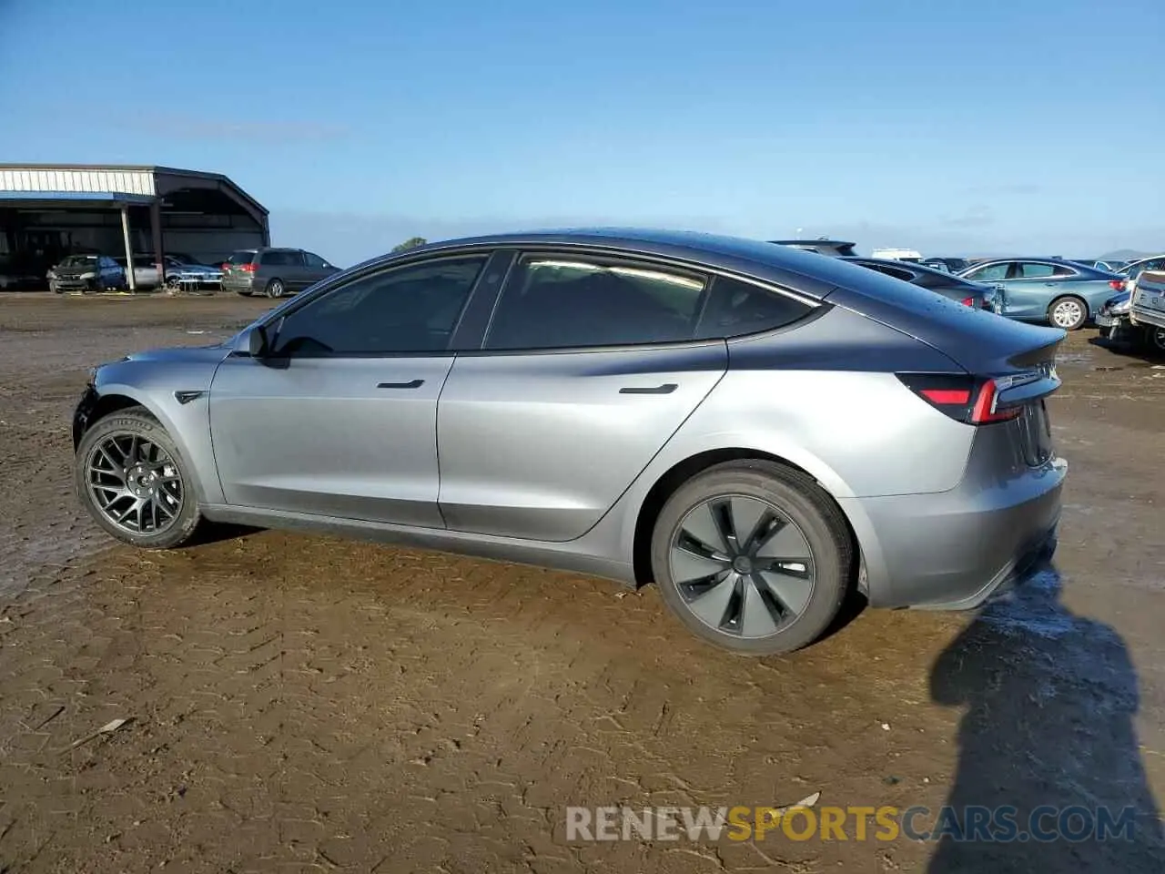 2 fotografías del automóvil dañado 5YJ3E1EB5SF915459 TESLA MODEL 3 2025
