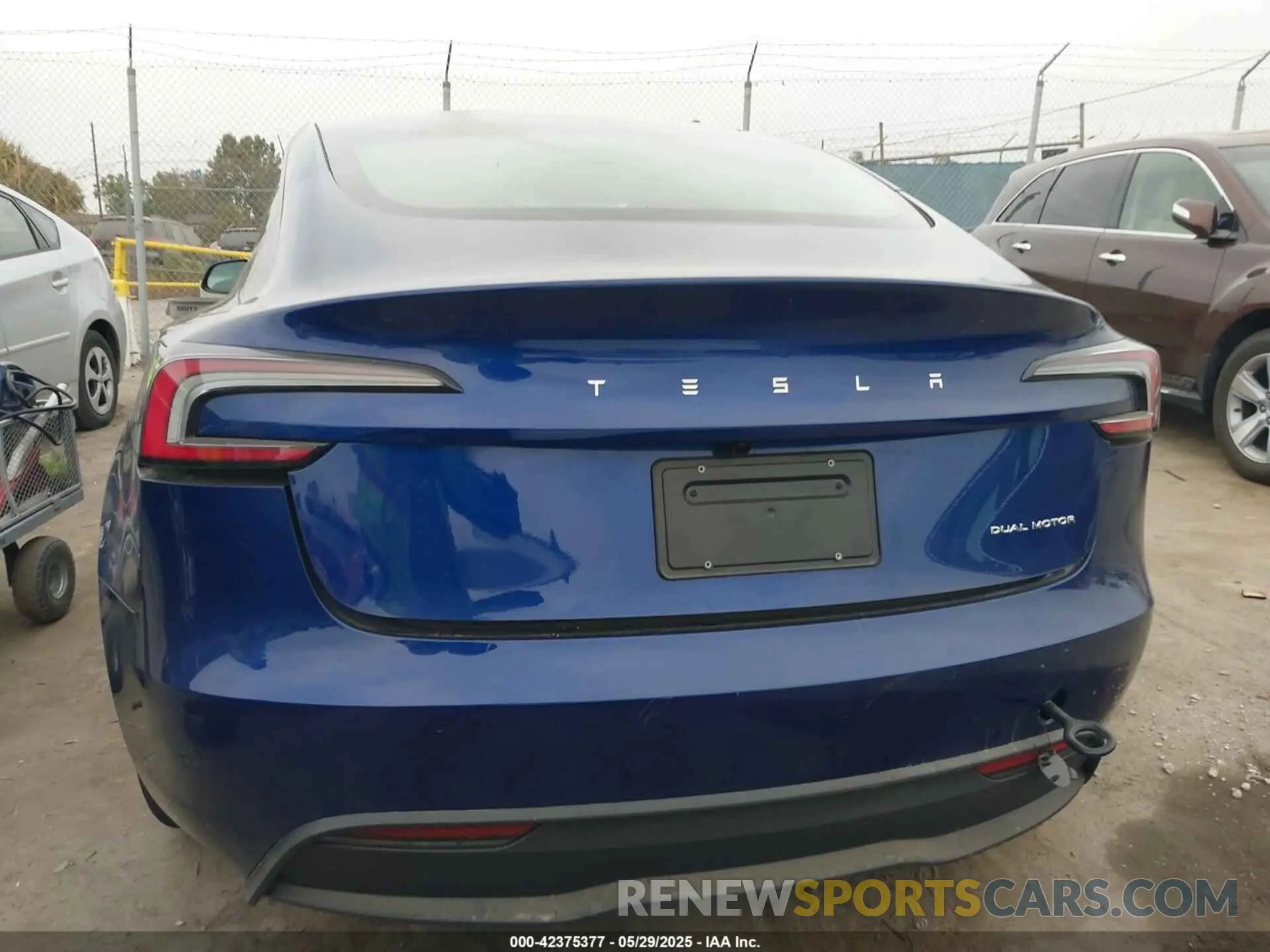 16 fotografías del automóvil dañado 5YJ3E1EB5SF939258 TESLA MODEL 3 2025