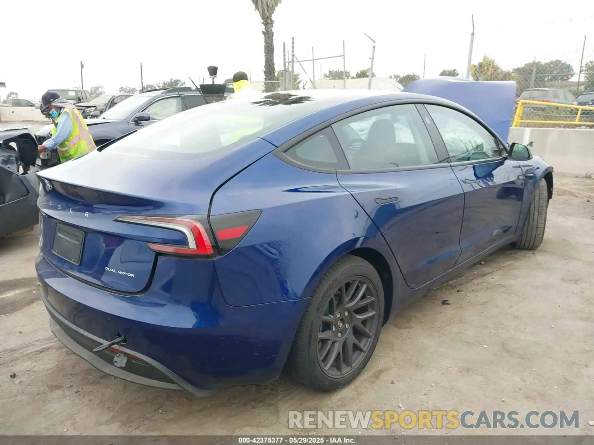 4 fotografías del automóvil dañado 5YJ3E1EB5SF939258 TESLA MODEL 3 2025