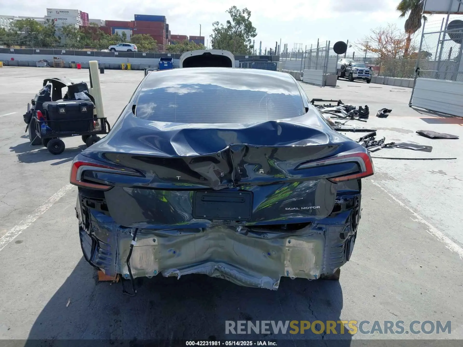 16 fotografías del automóvil dañado 5YJ3E1EB5SF960787 TESLA MODEL 3 2025