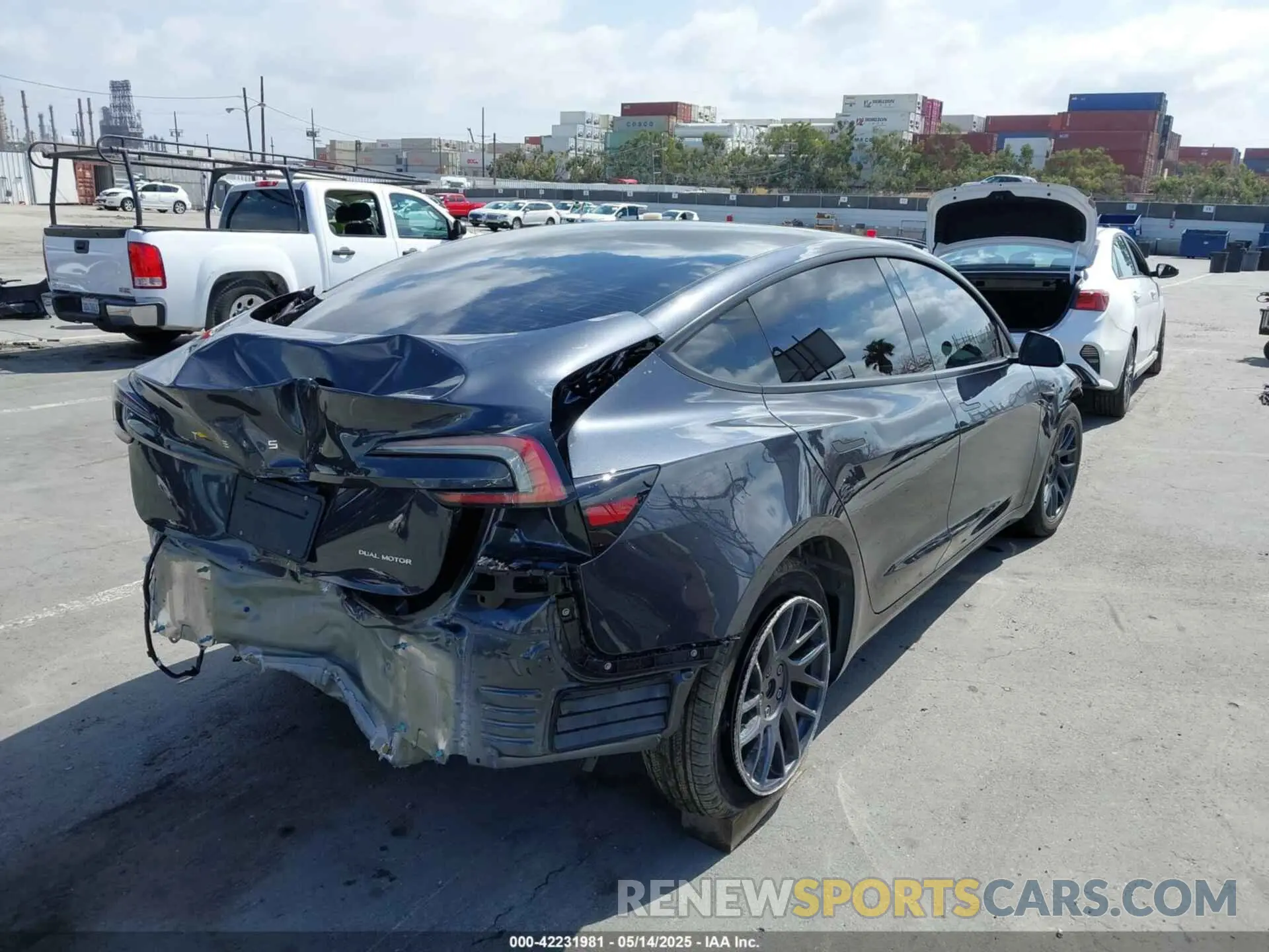 4 fotografías del automóvil dañado 5YJ3E1EB5SF960787 TESLA MODEL 3 2025