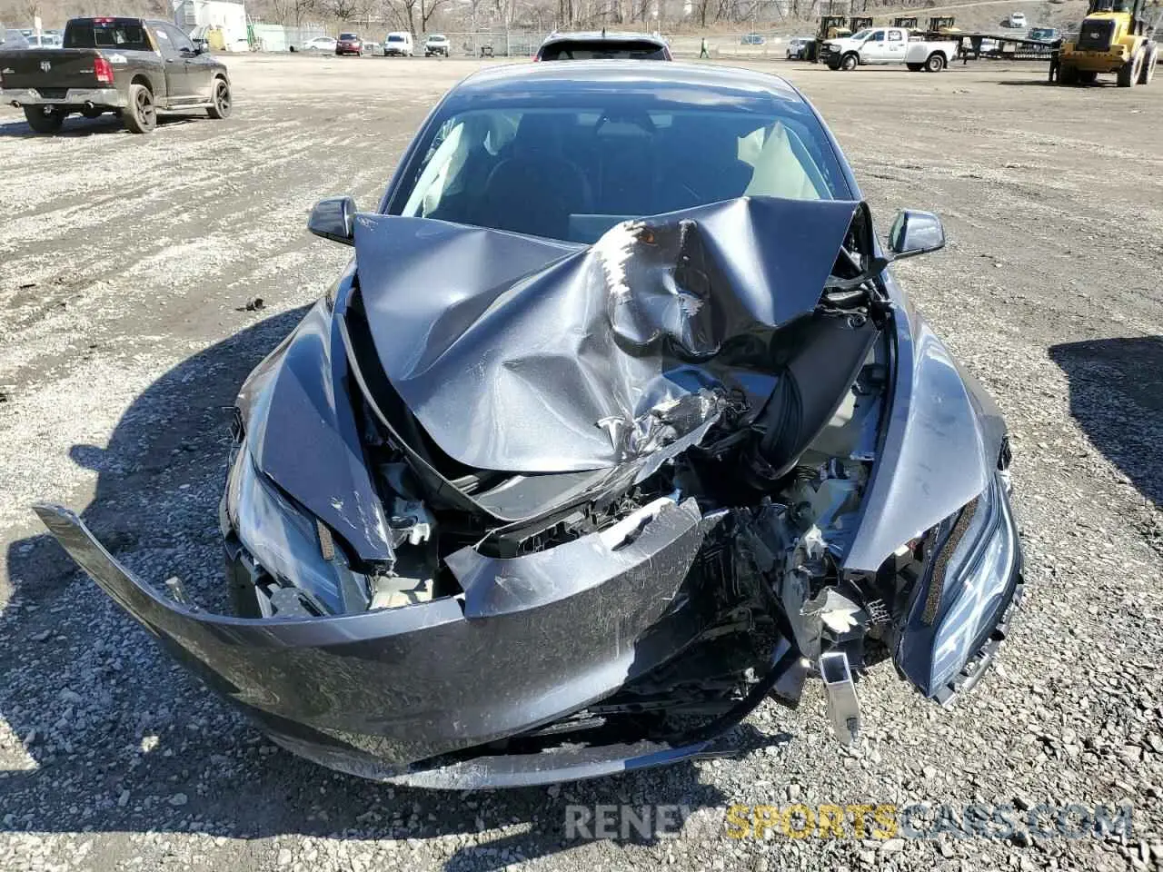 5 fotografías del automóvil dañado 5YJ3E1EB6SF921092 TESLA MODEL 3 2025