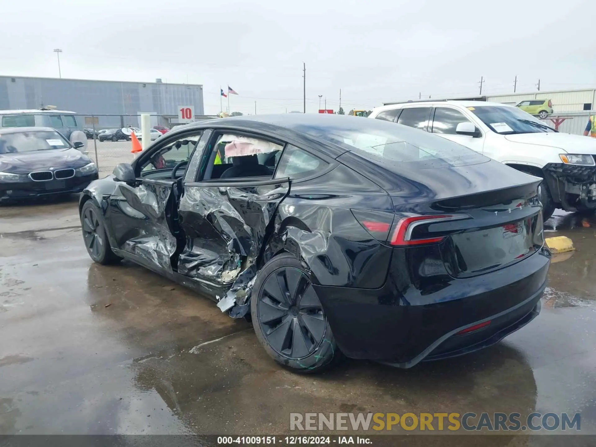 3 fotografías del automóvil dañado 5YJ3E1EB9SF879372 TESLA MODEL 3 2025