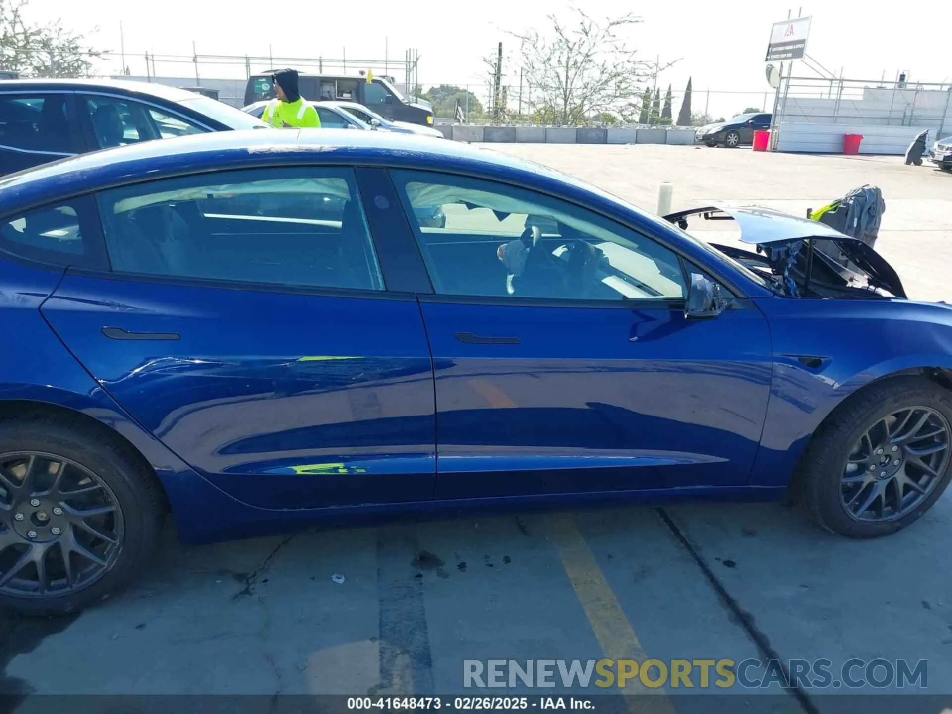 13 fotografías del automóvil dañado 5YJ3E1EB9SF886175 TESLA MODEL 3 2025